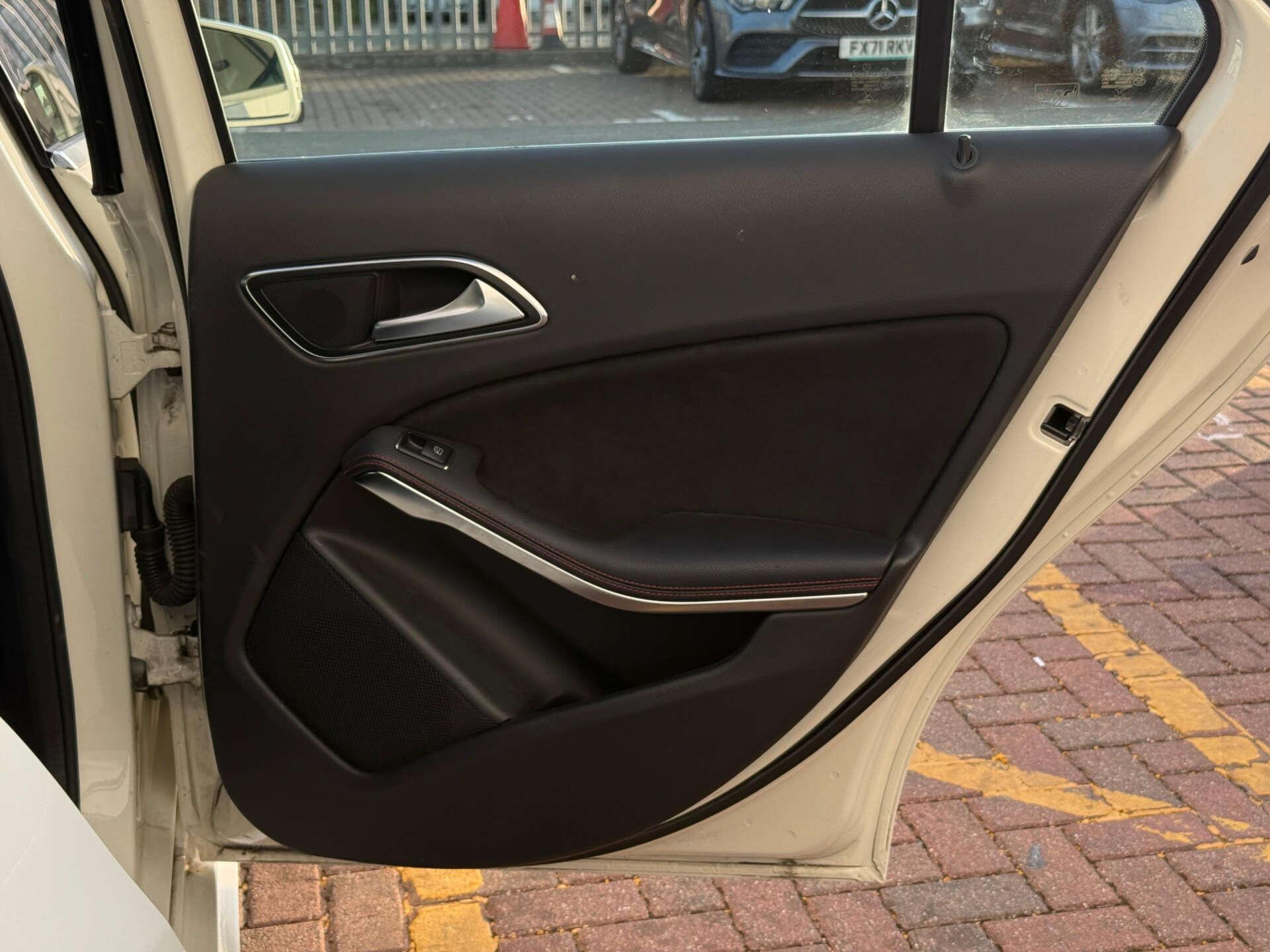Mercedes-Benz A Class view 28
