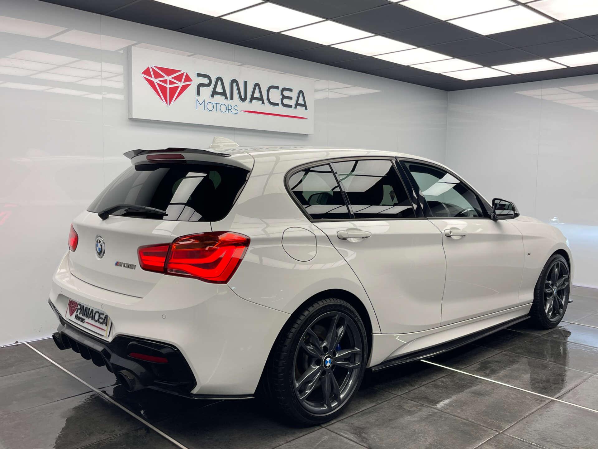 BMW 1 Series view 8