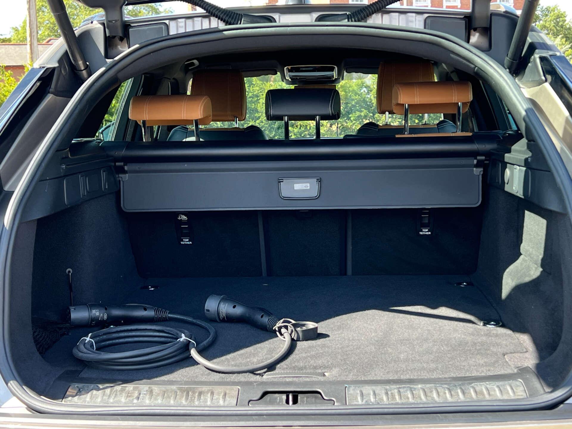 Land Rover Range Rover Velar view 8