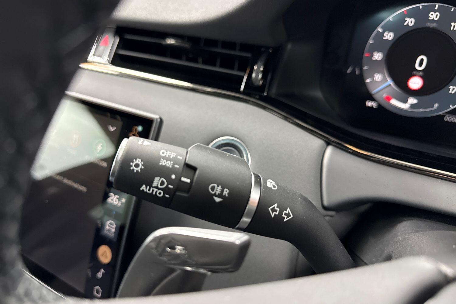 Land Rover Range Rover Evoque view 26