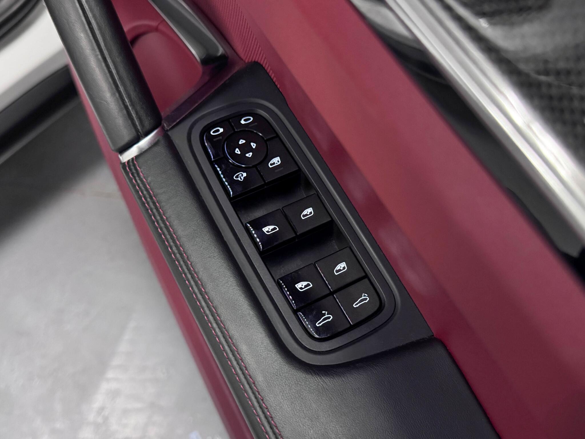 Porsche Cayenne view 18