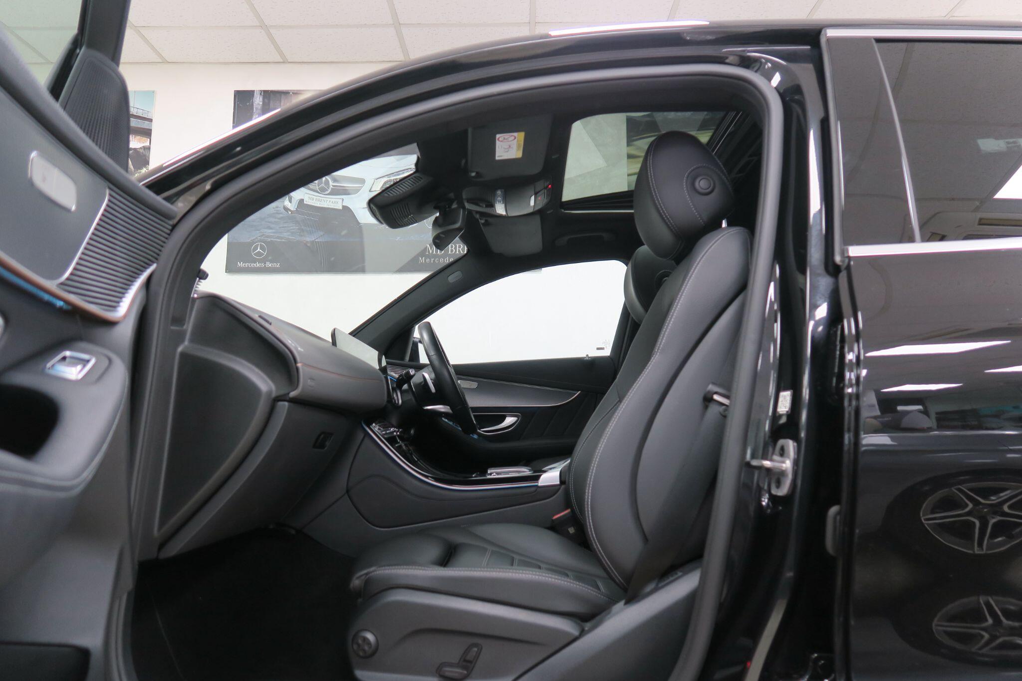 Mercedes-Benz Eqc view 10