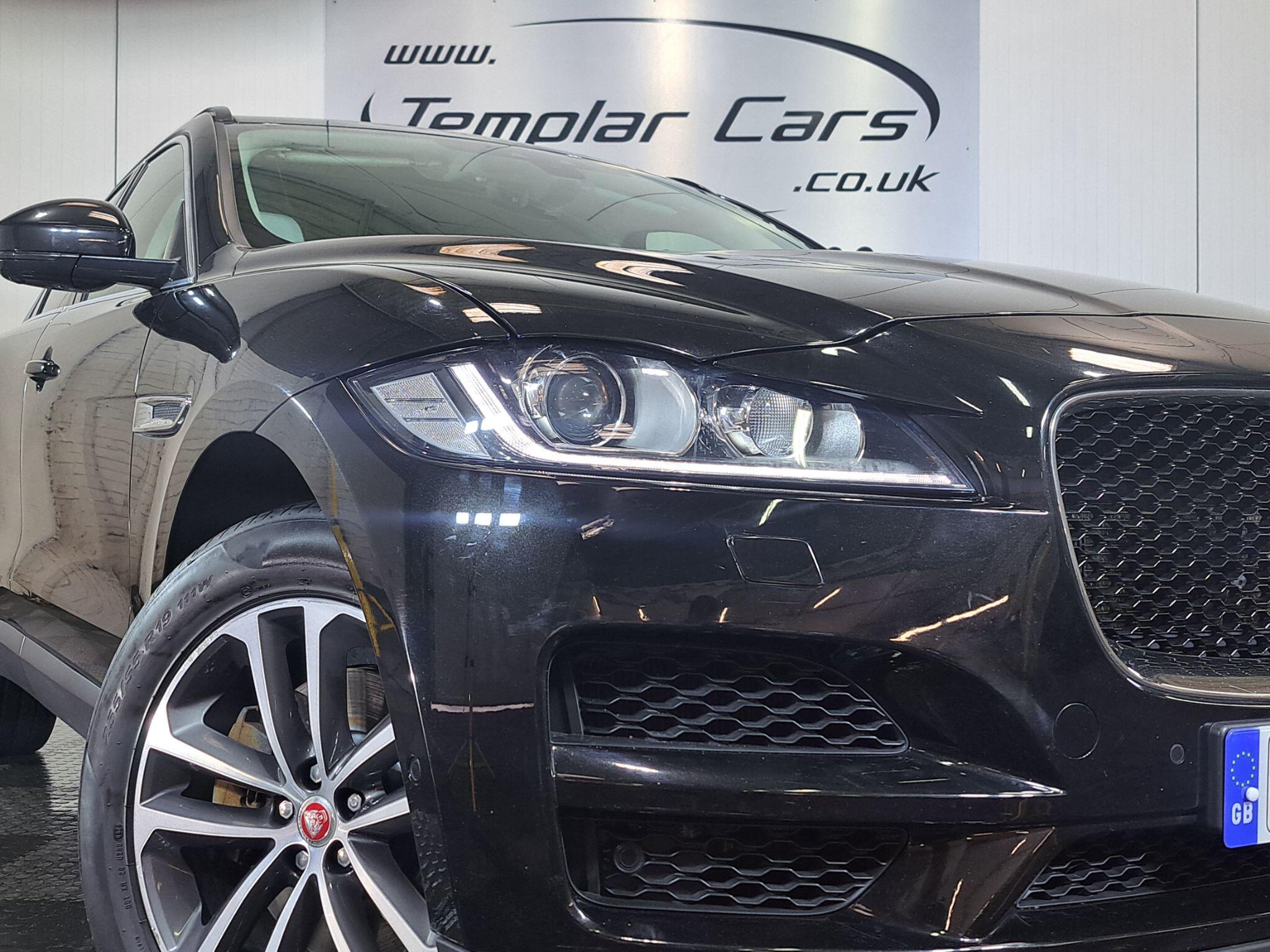 Jaguar F-Pace view 8