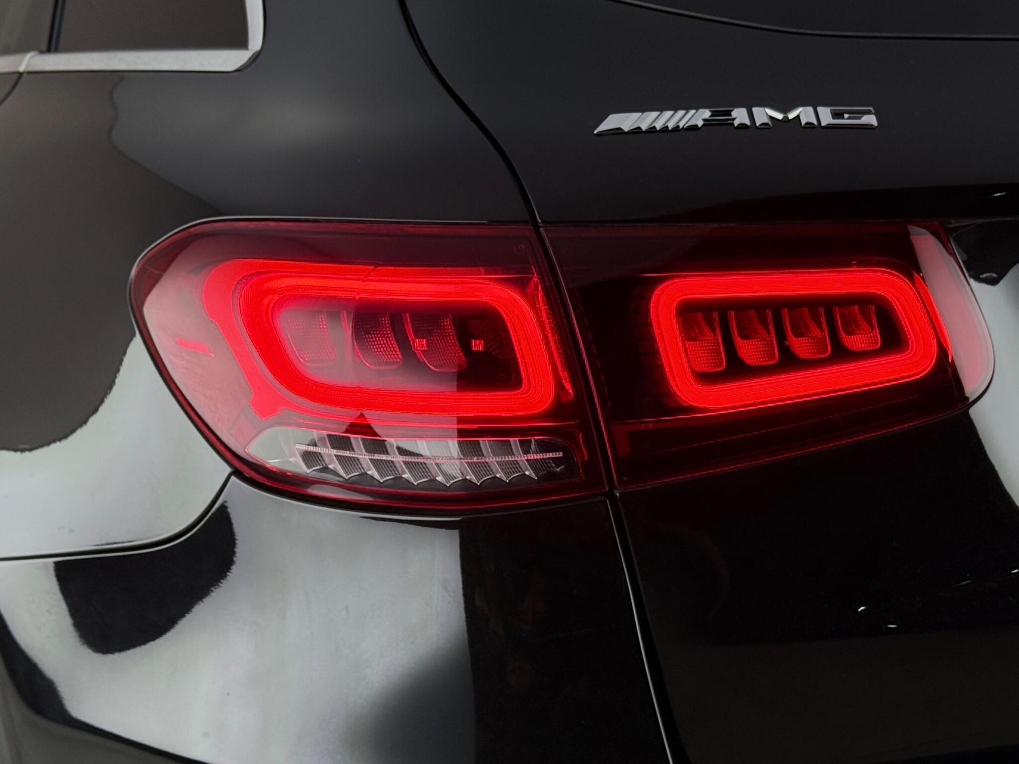 Mercedes-Benz GLC view 12
