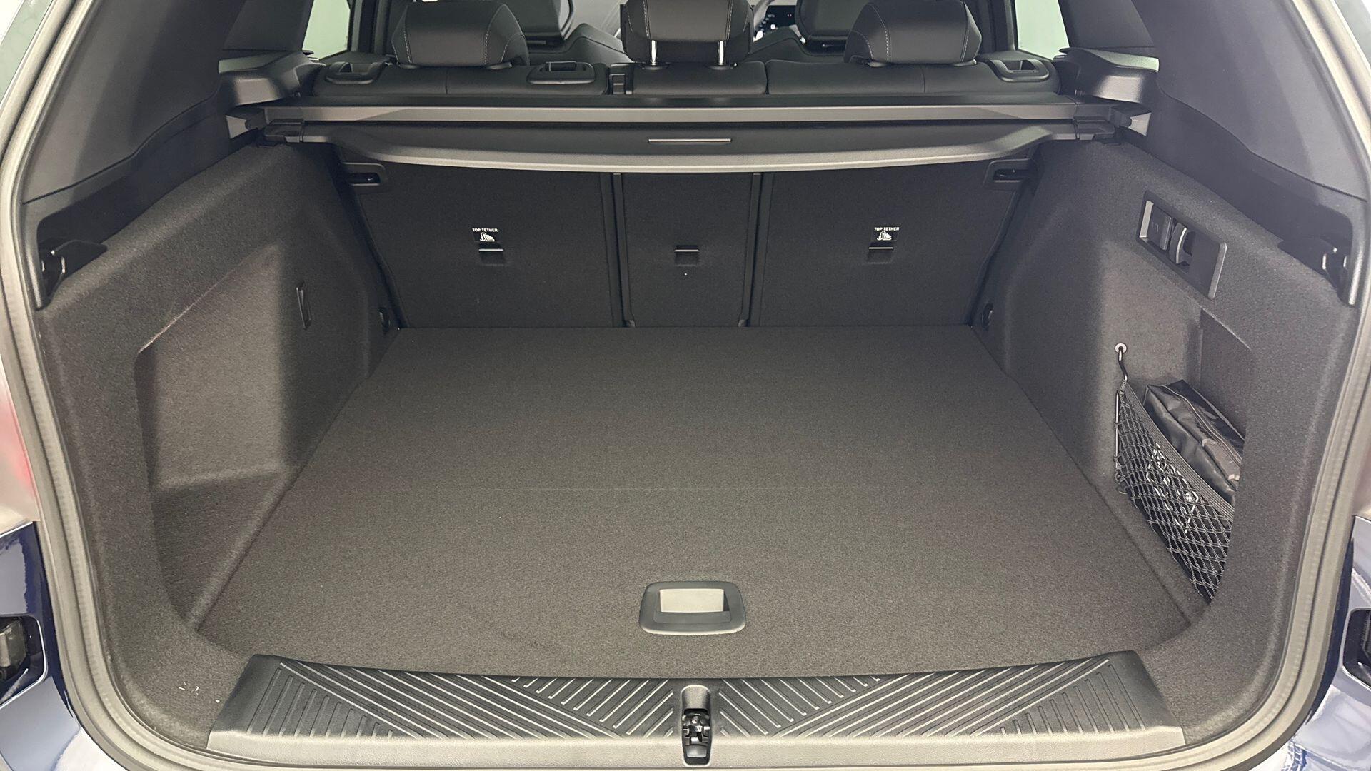 BMW X3 view 13