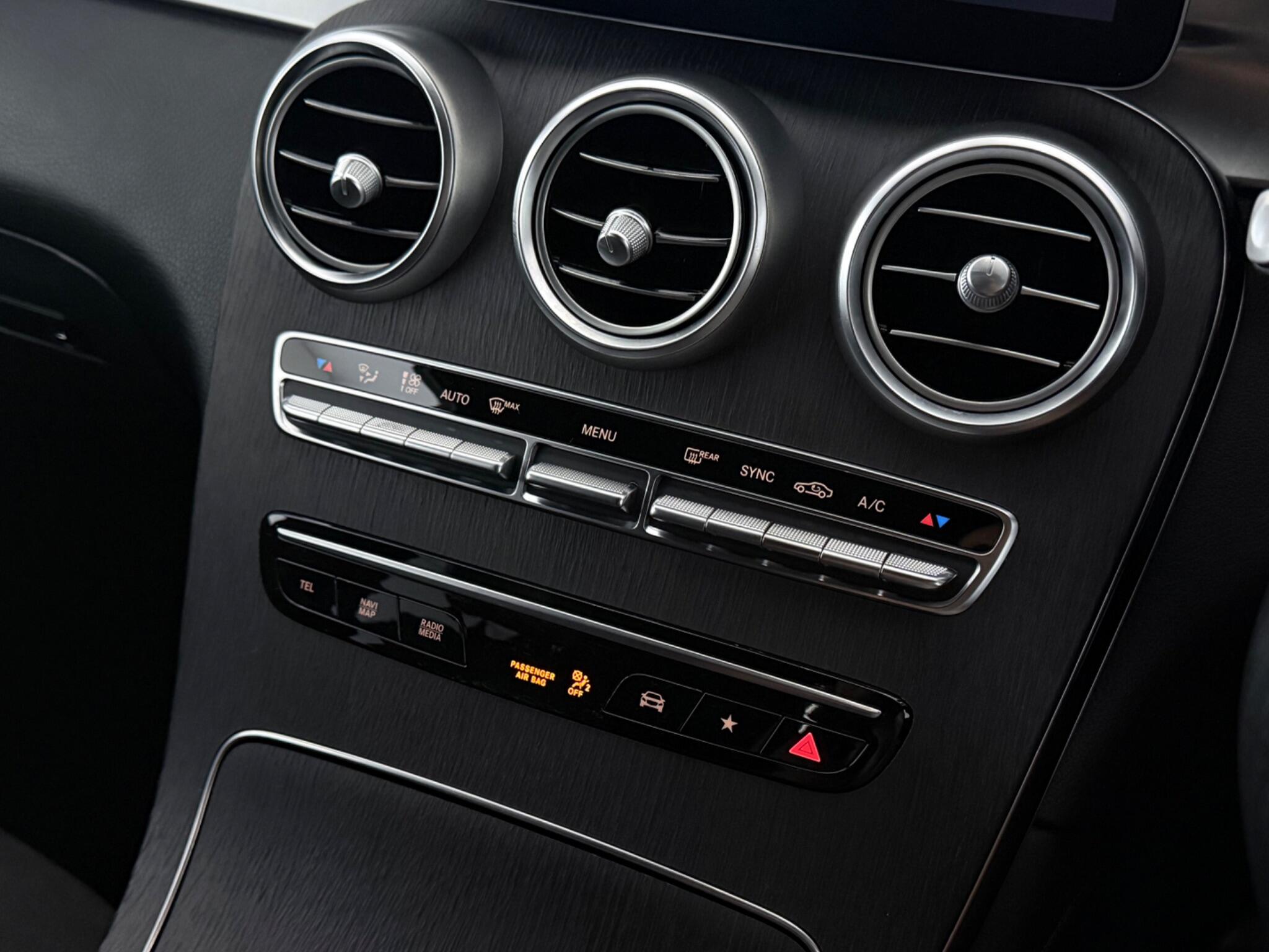 Mercedes-Benz GLC view 22