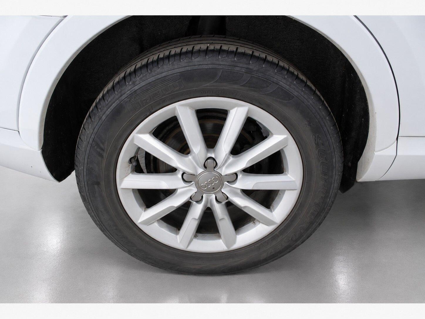 Audi Q3 view 52
