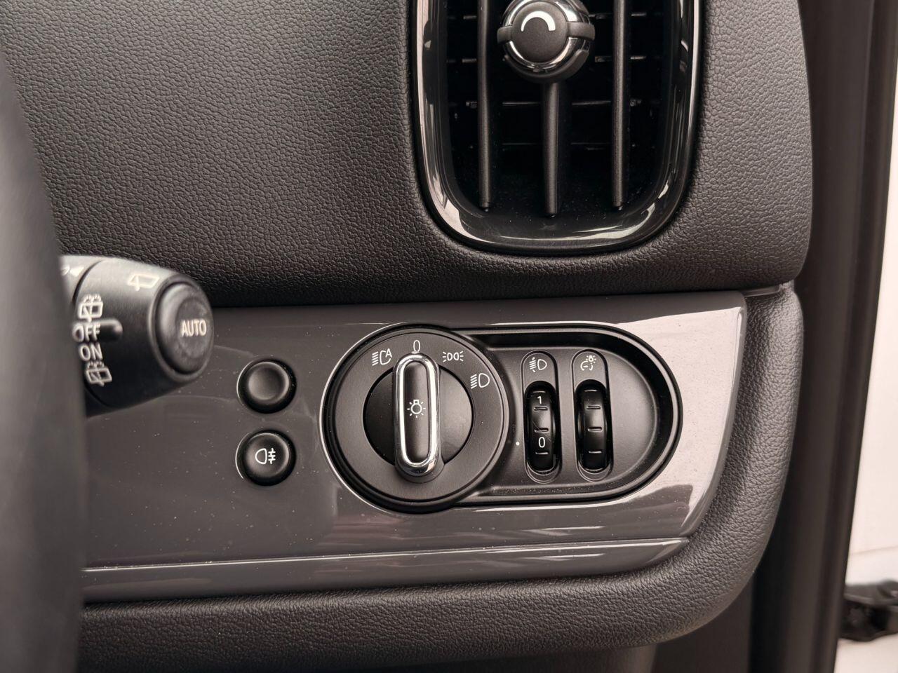 Mini Countryman view 37