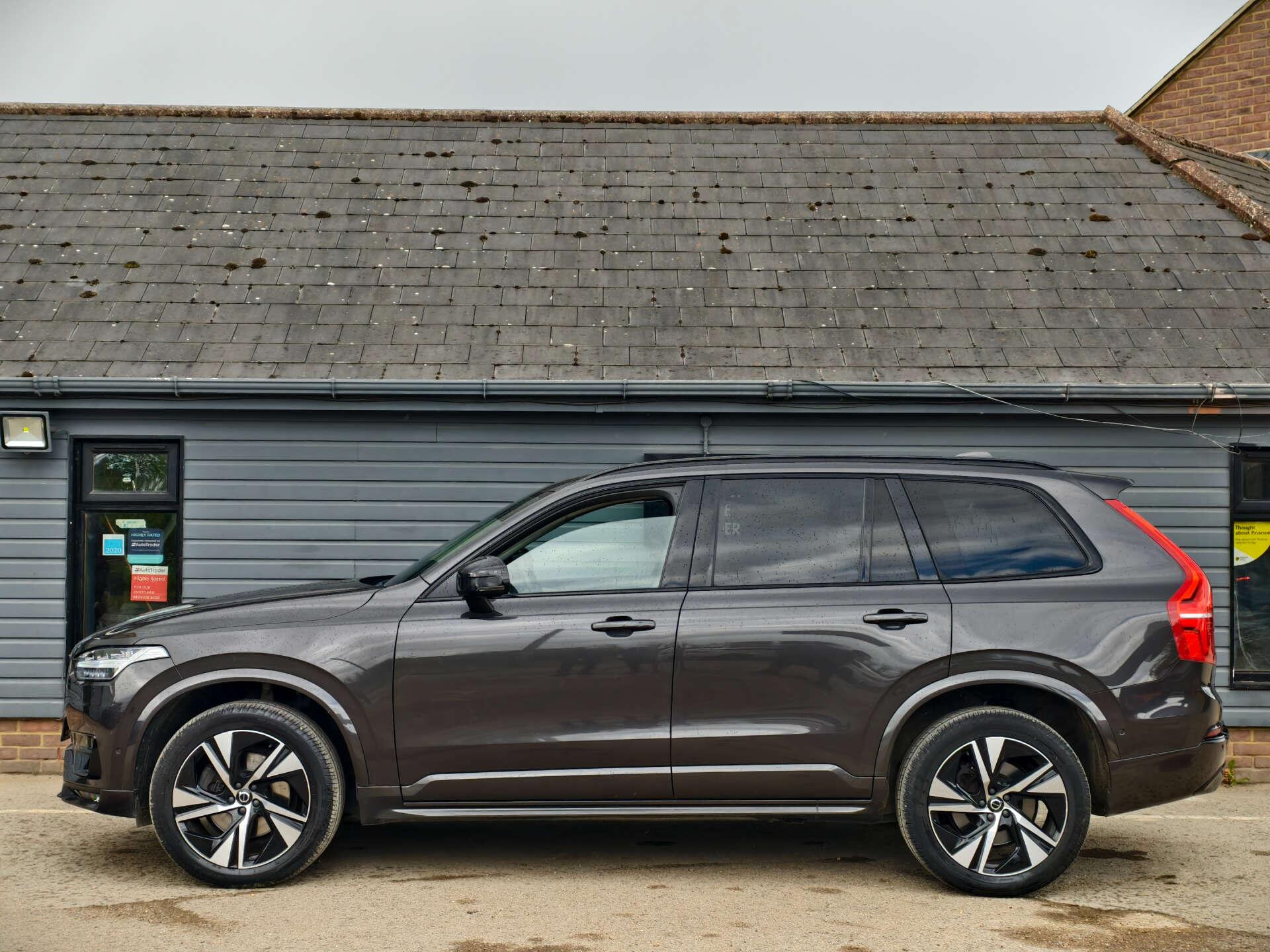 Volvo XC90 view 19