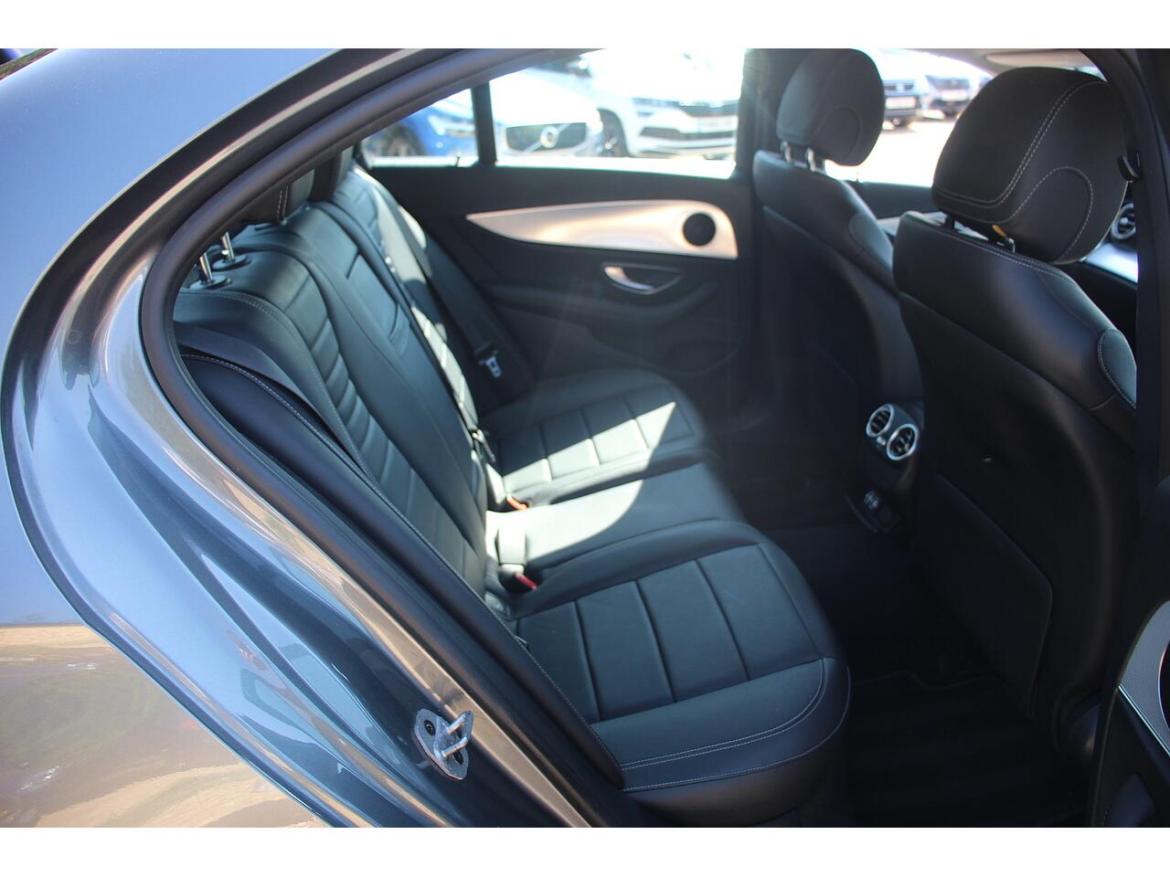 Mercedes-Benz E Class view 18