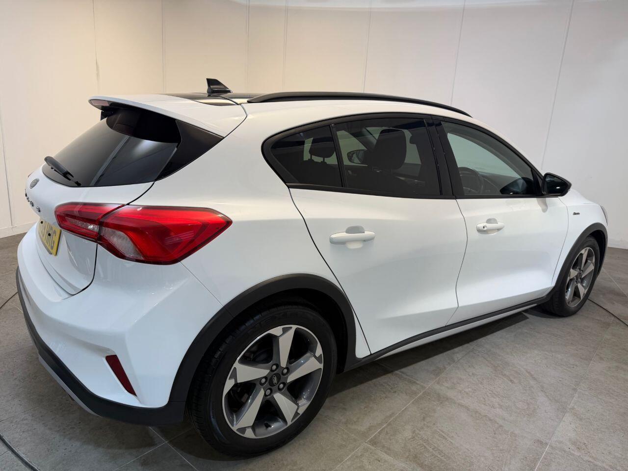 Ford Focus view 50