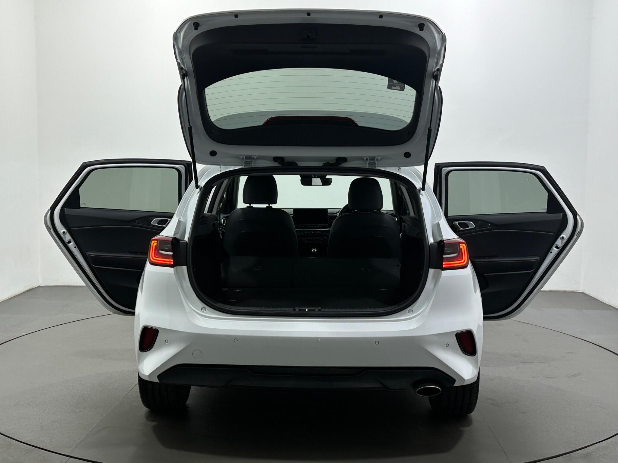 Kia Ceed view 44
