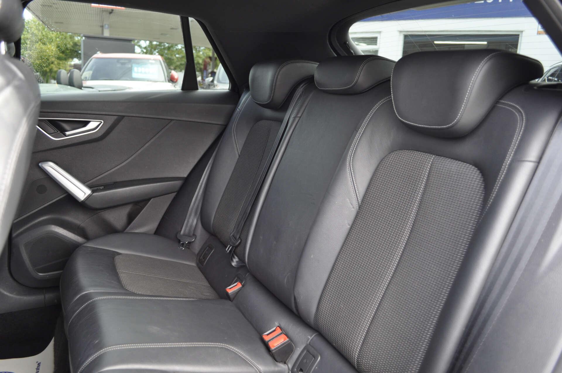 Audi Q2 view 10