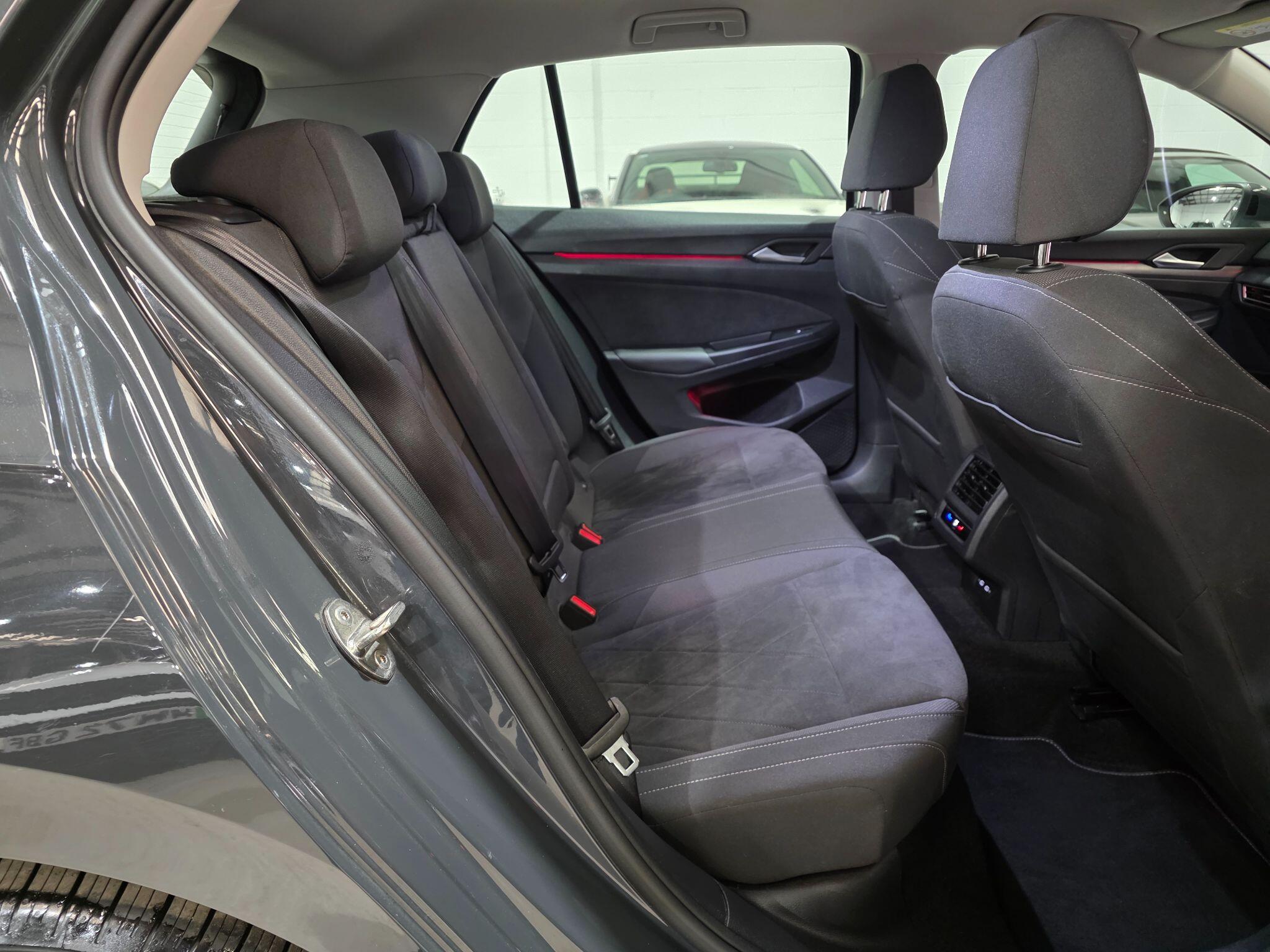 Volkswagen Golf view 22