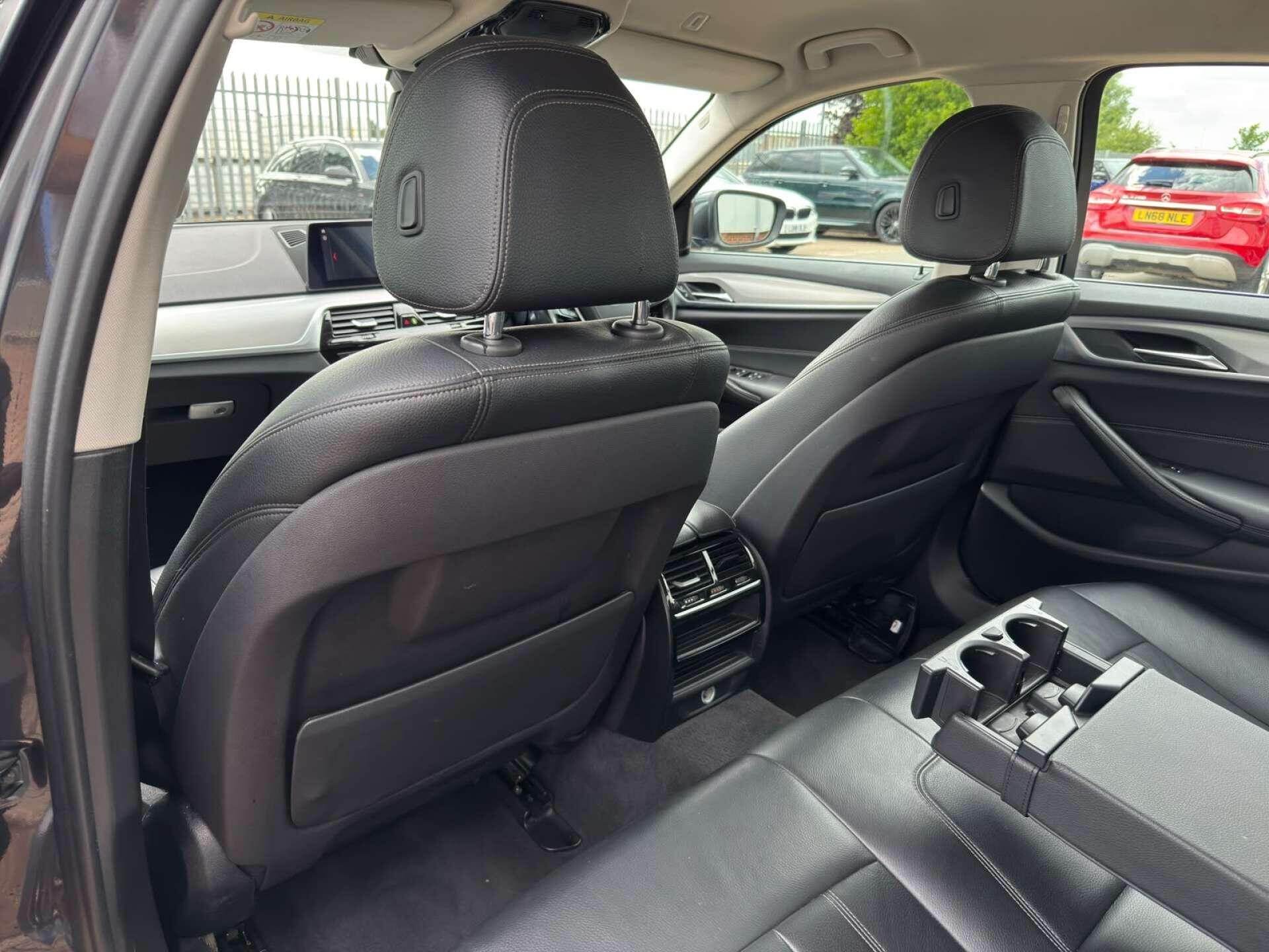 BMW 5 Series view 41