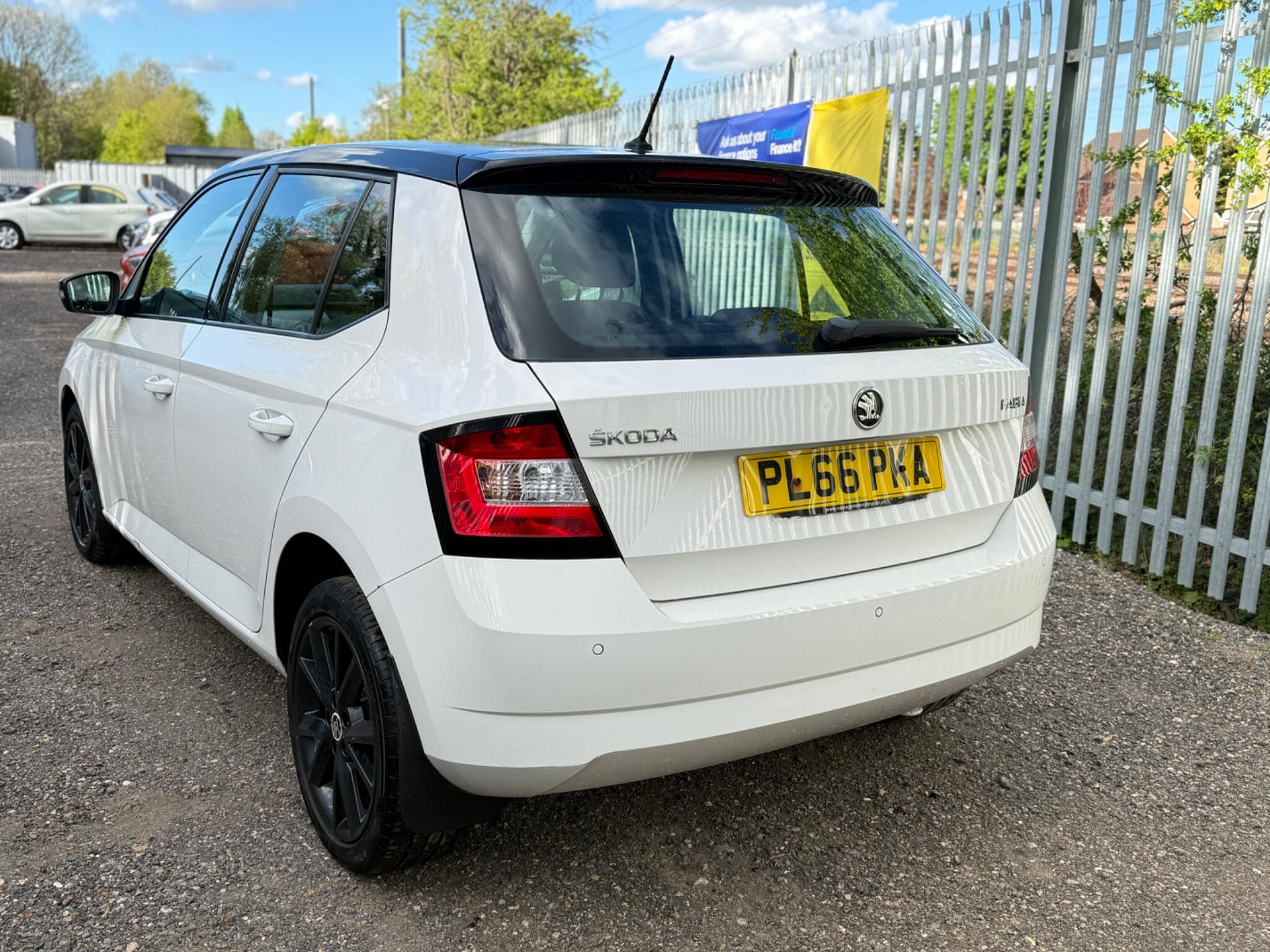 2016 Skoda Fabia image 10