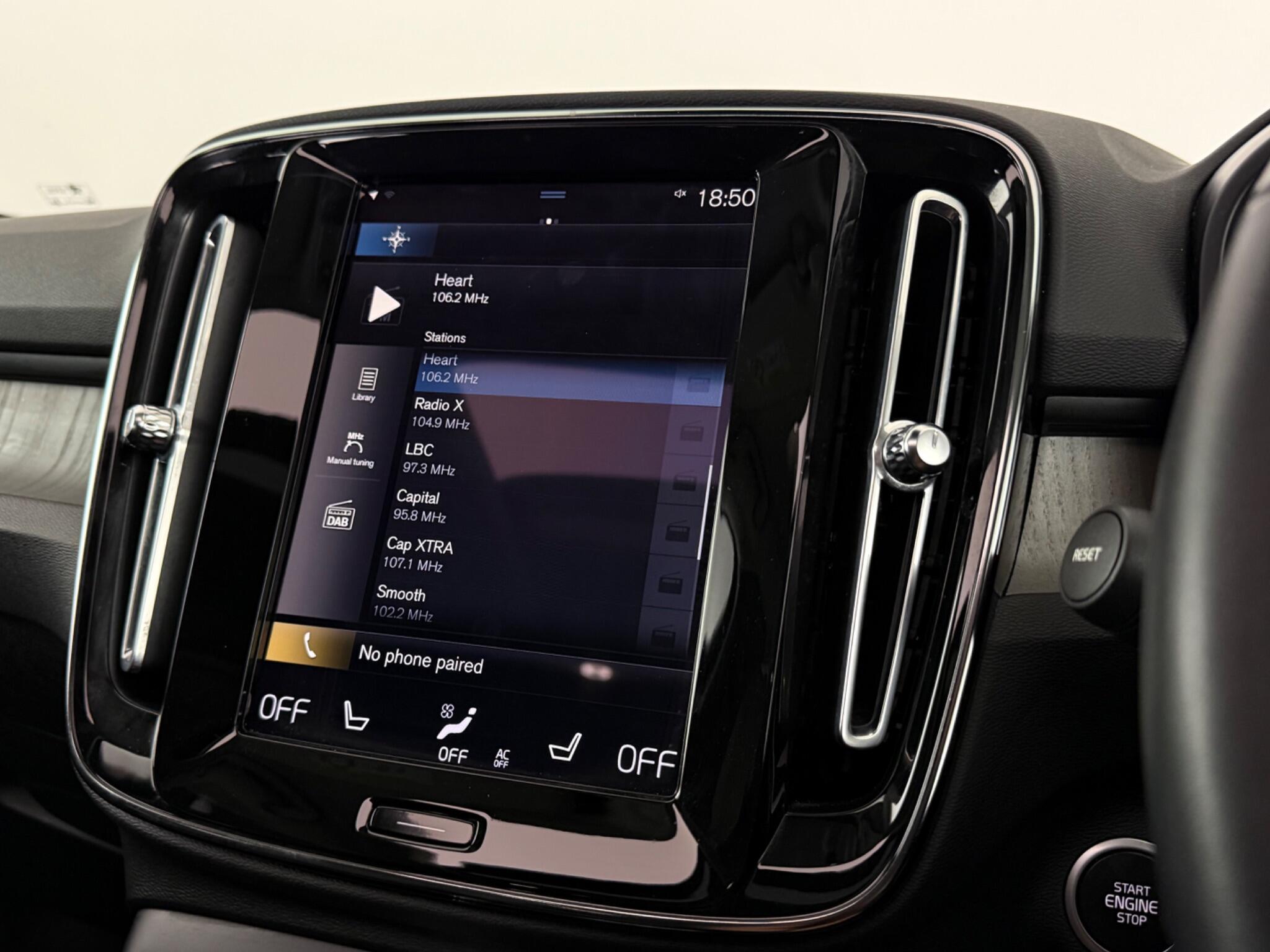 Volvo XC40 view 22