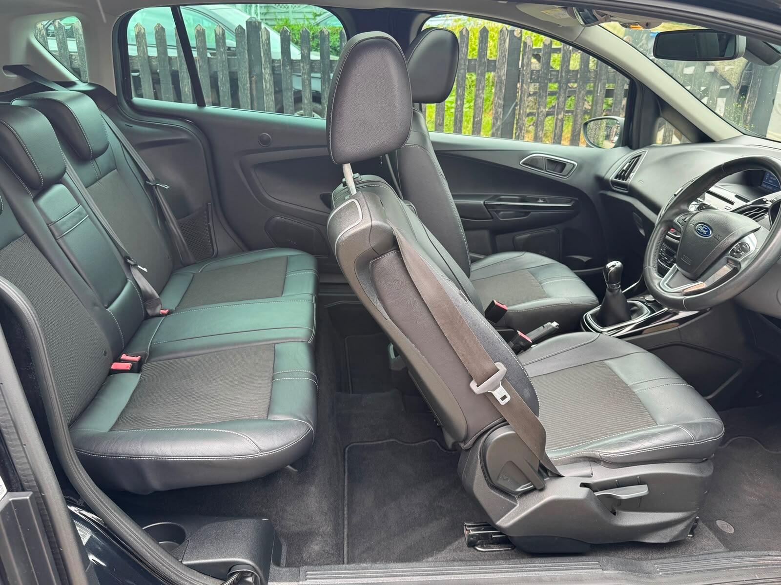 Ford B-Max view 3