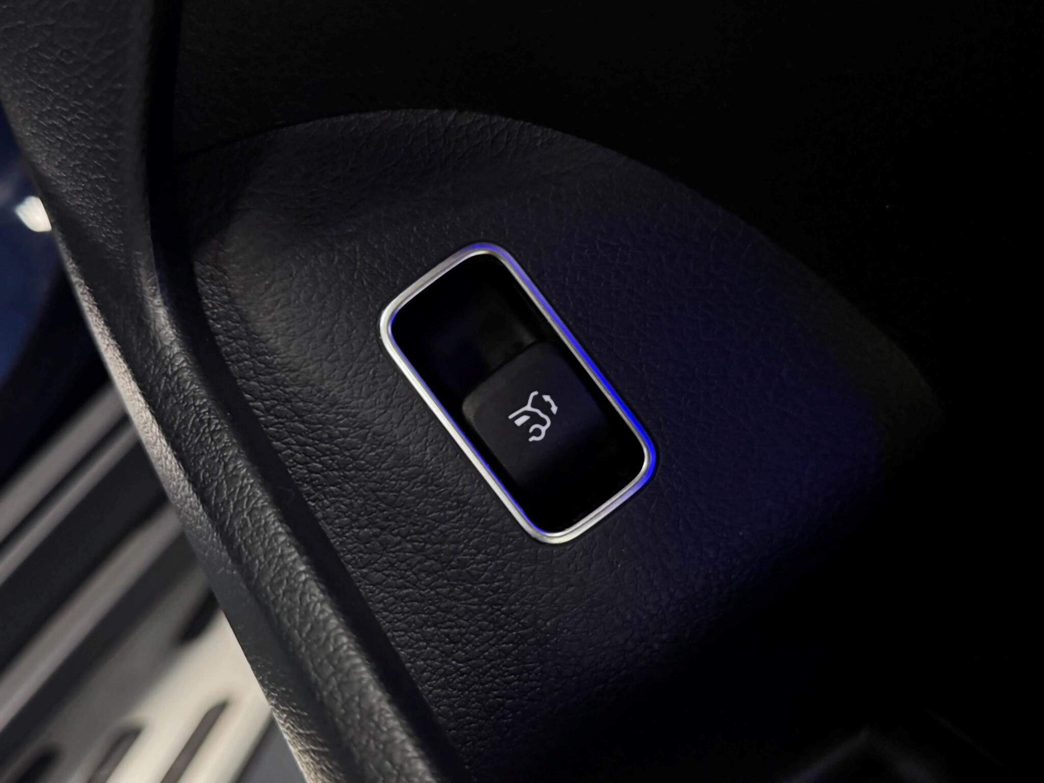 Mercedes-Benz GLE view 28