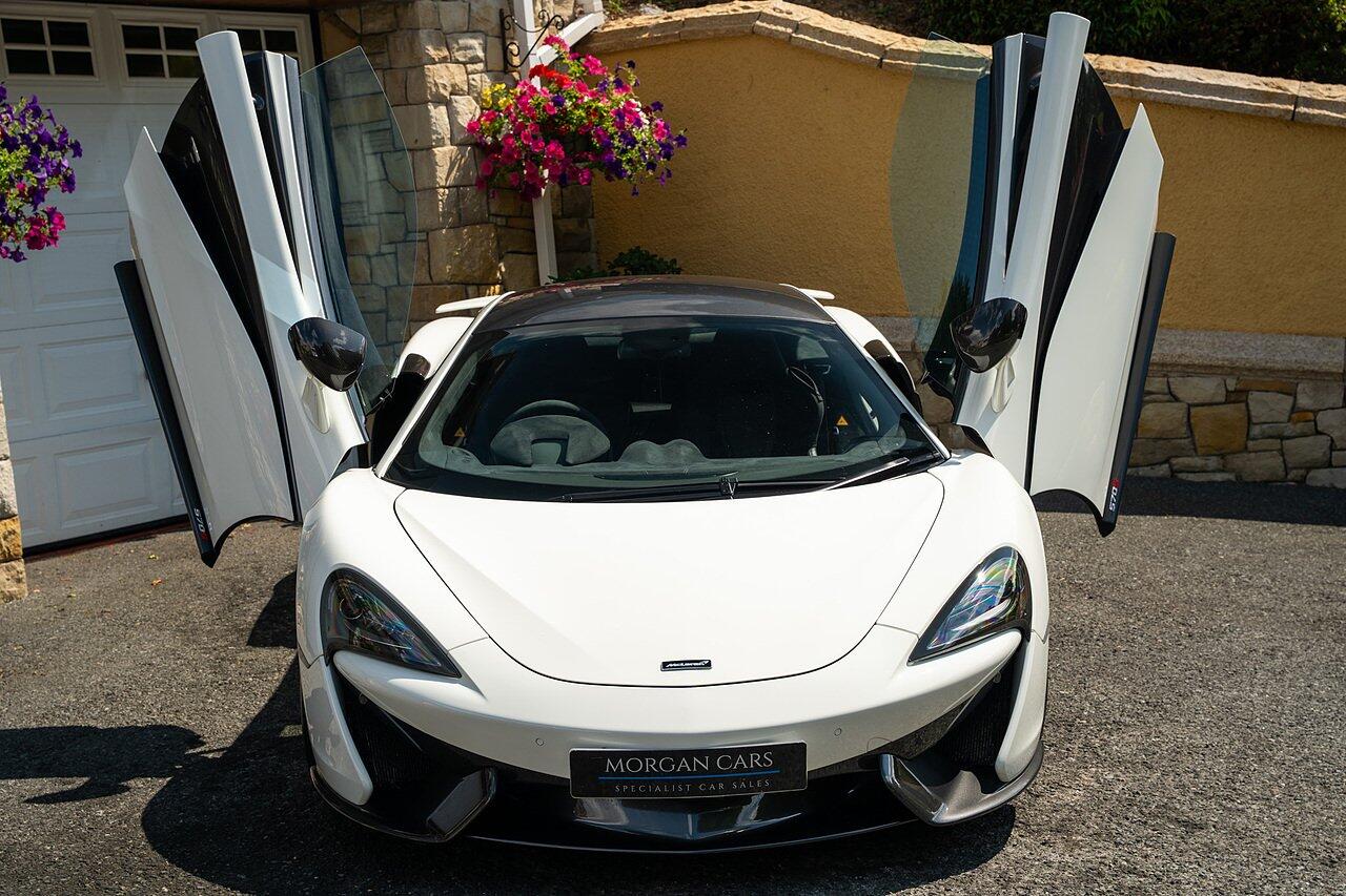 McLaren 570S view 44