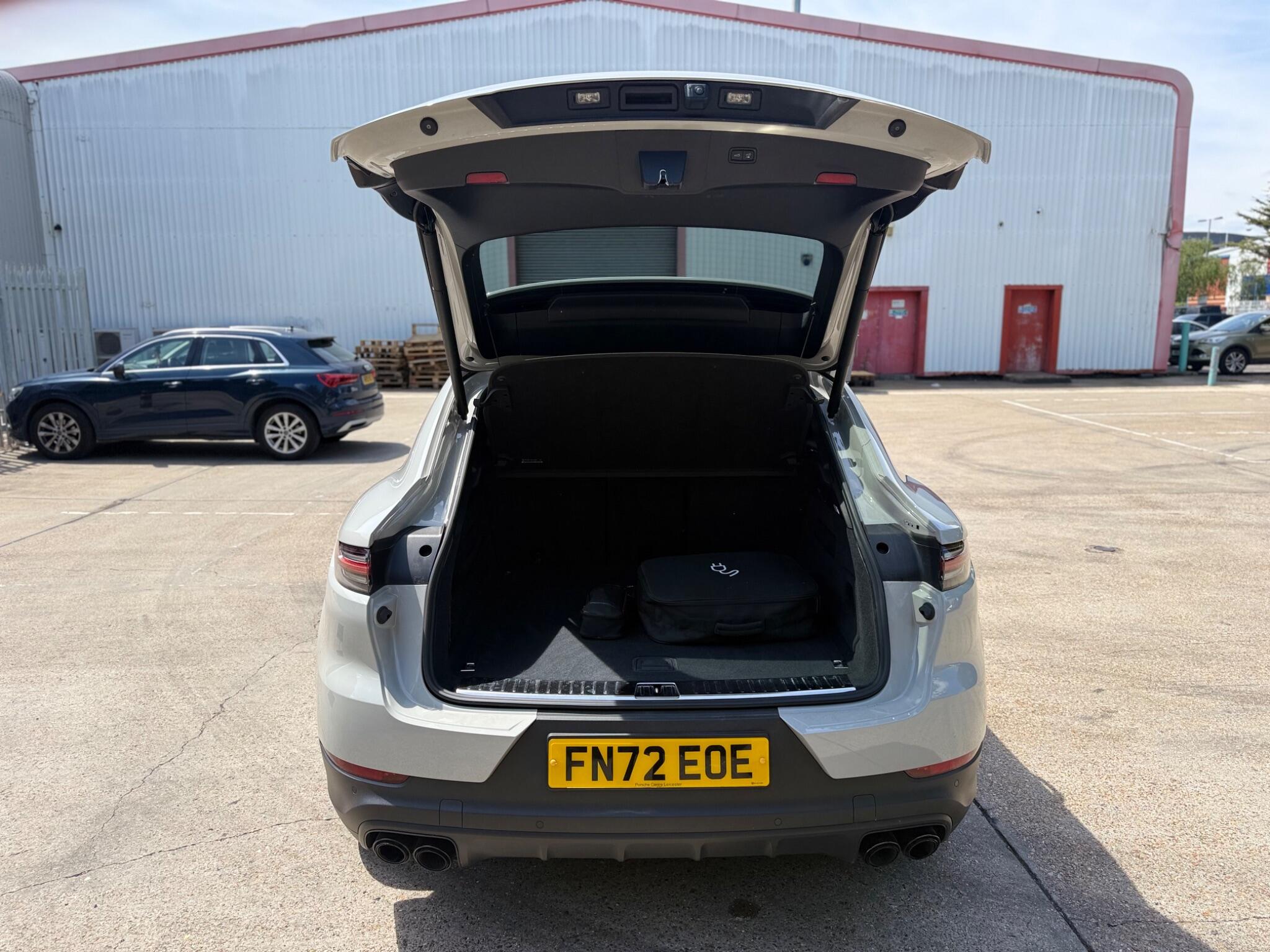 Porsche Cayenne view 15