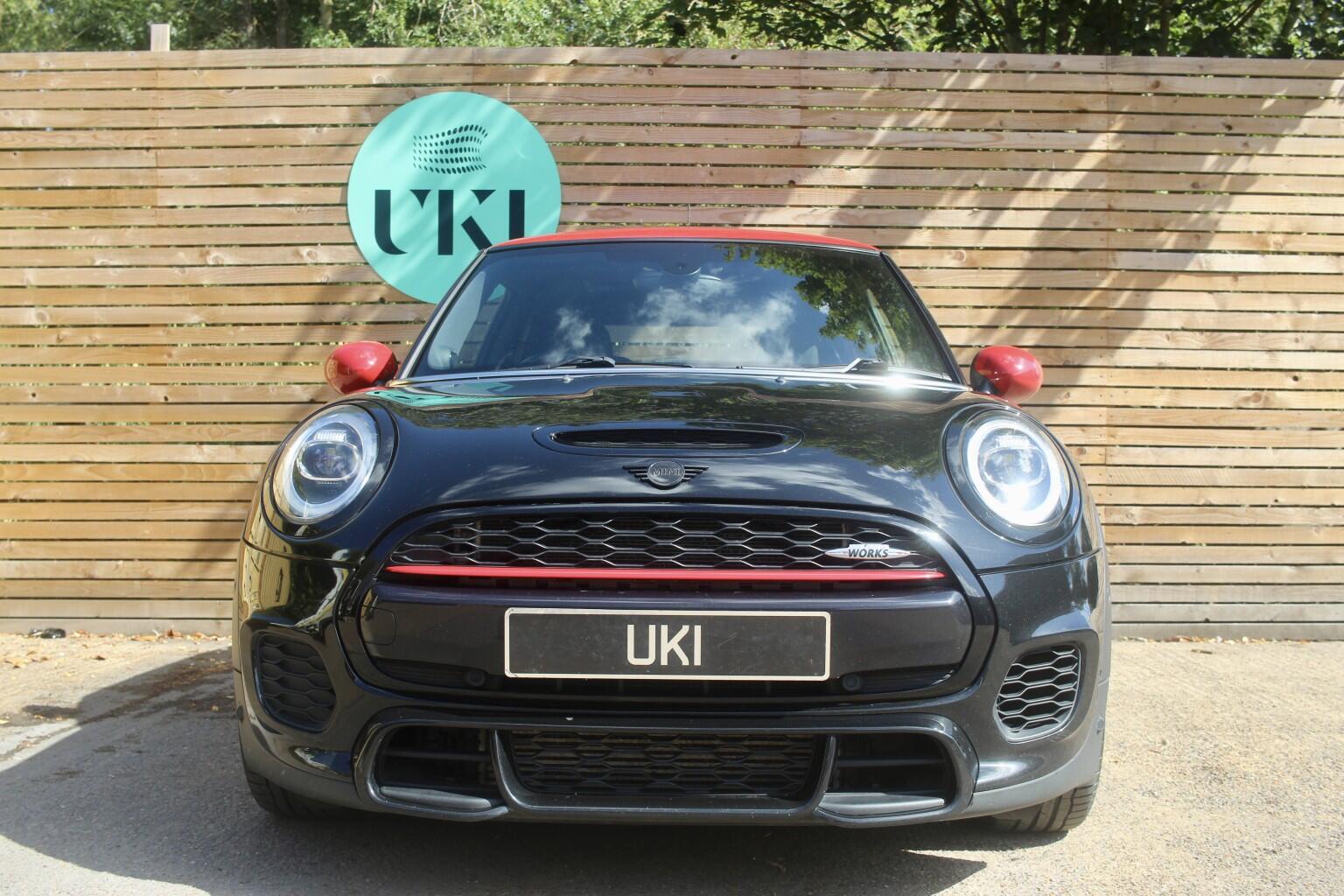 Mini Hatch view 29