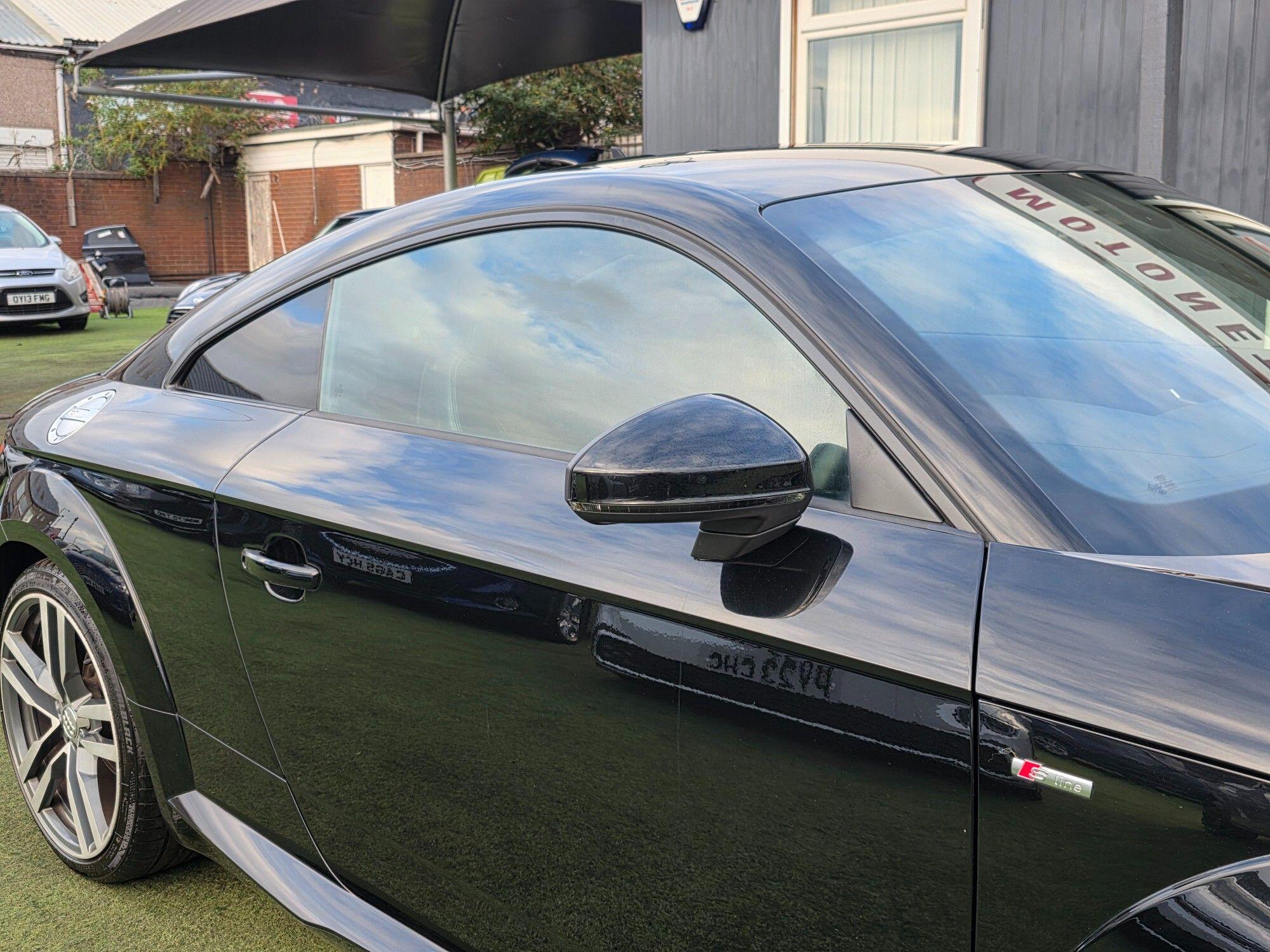 Audi TT view 25