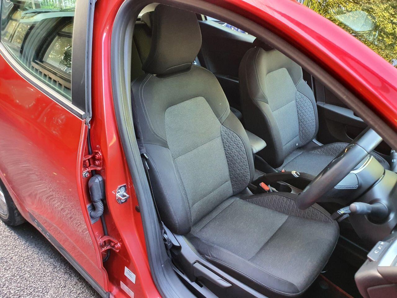 Renault Clio view 14