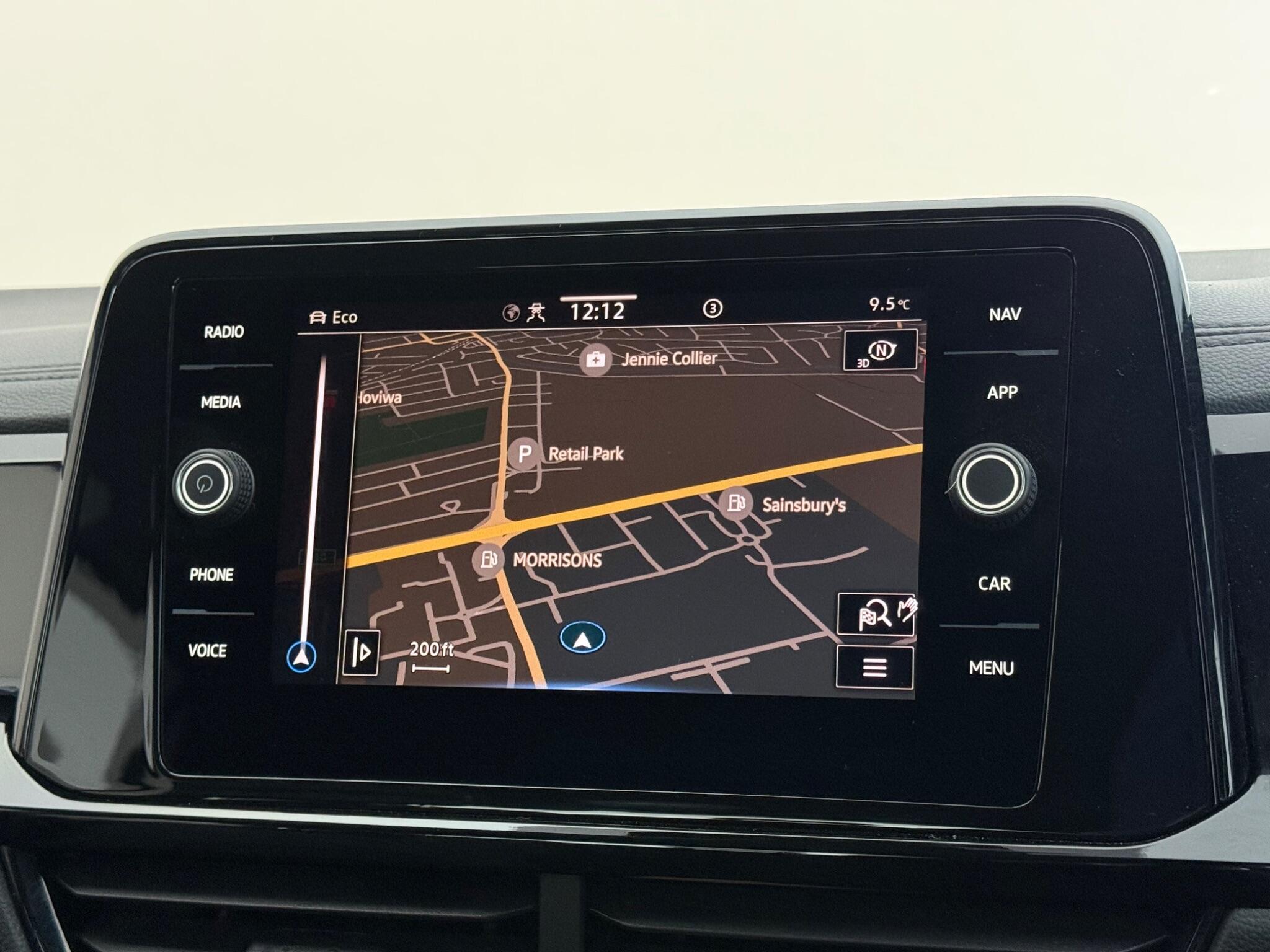 Volkswagen T-Roc view 25