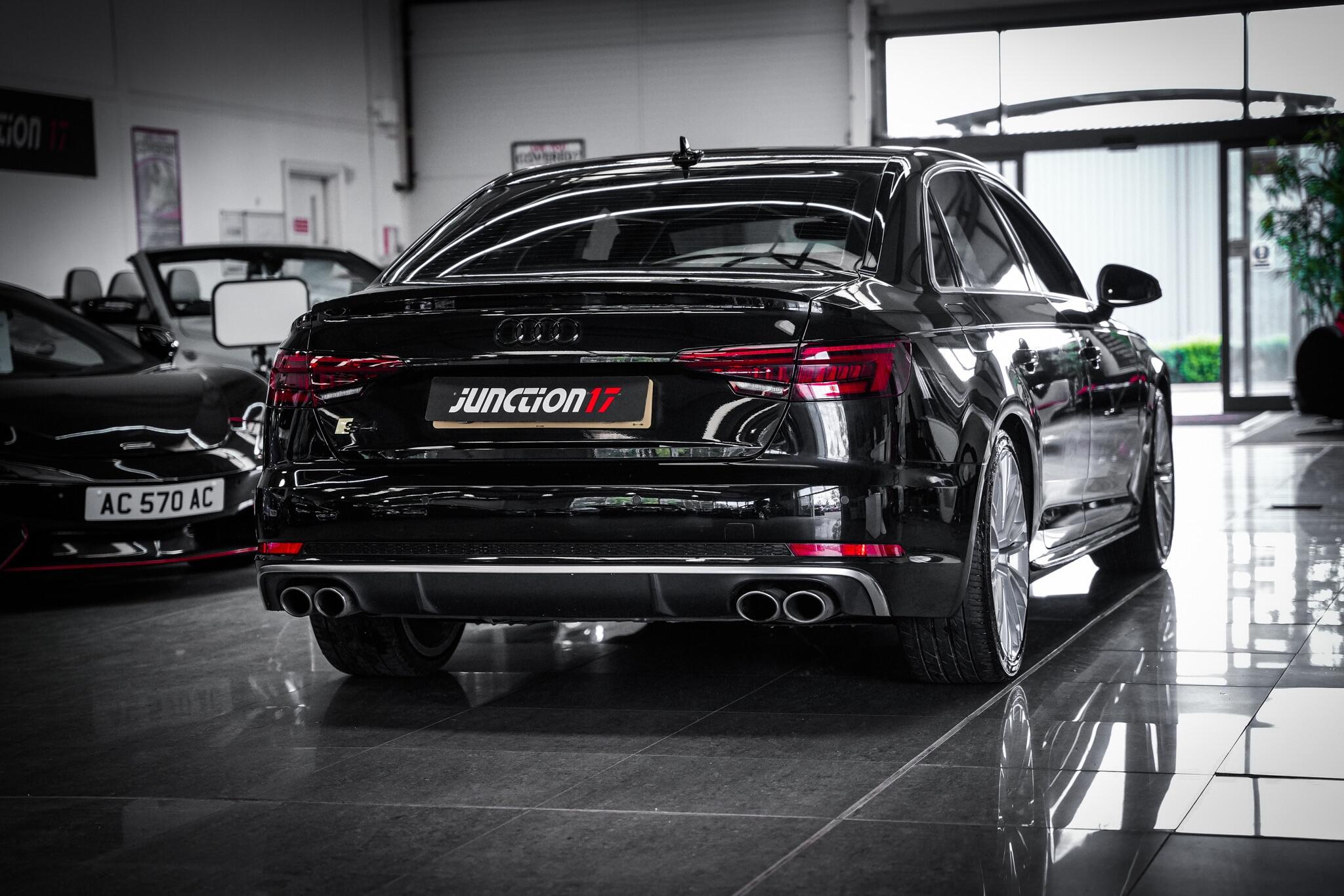 Audi S4 view 15