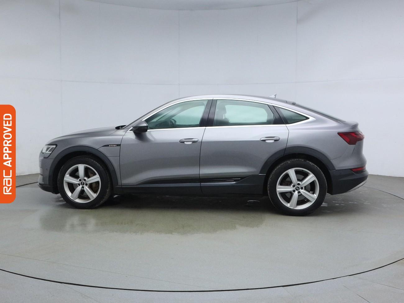 Audi E-Tron view 29