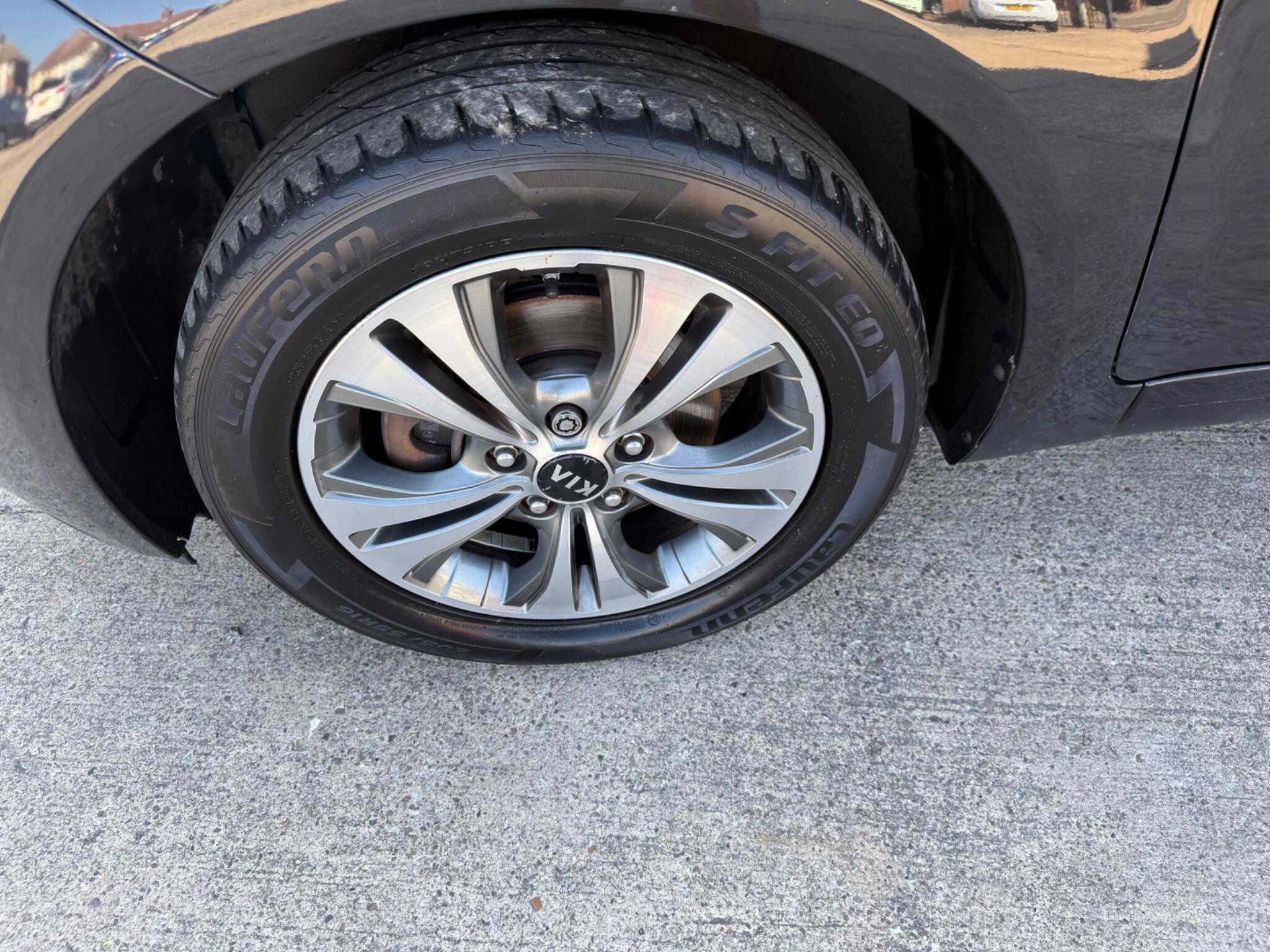 Kia Venga view 32