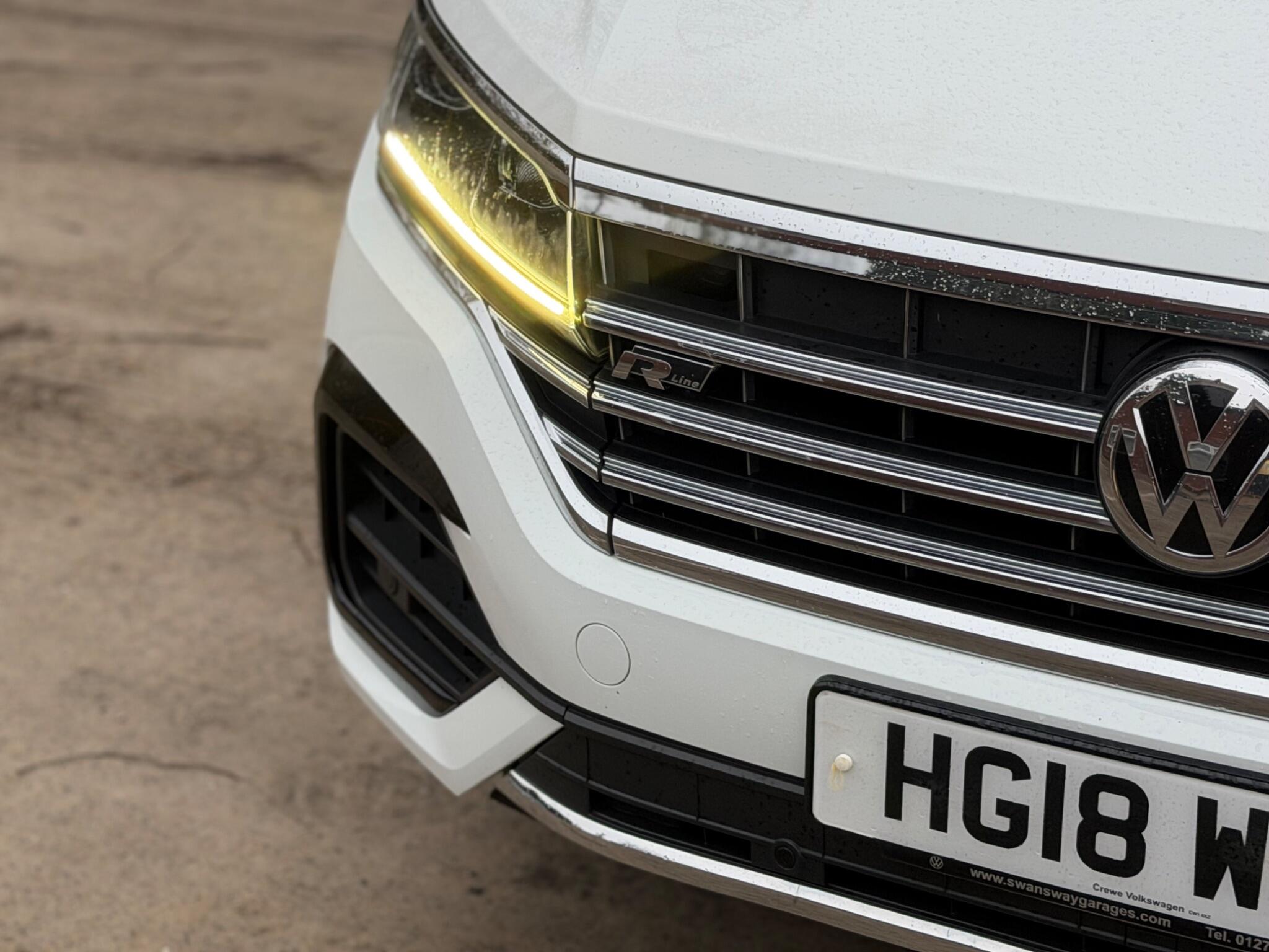 Volkswagen Touareg view 44
