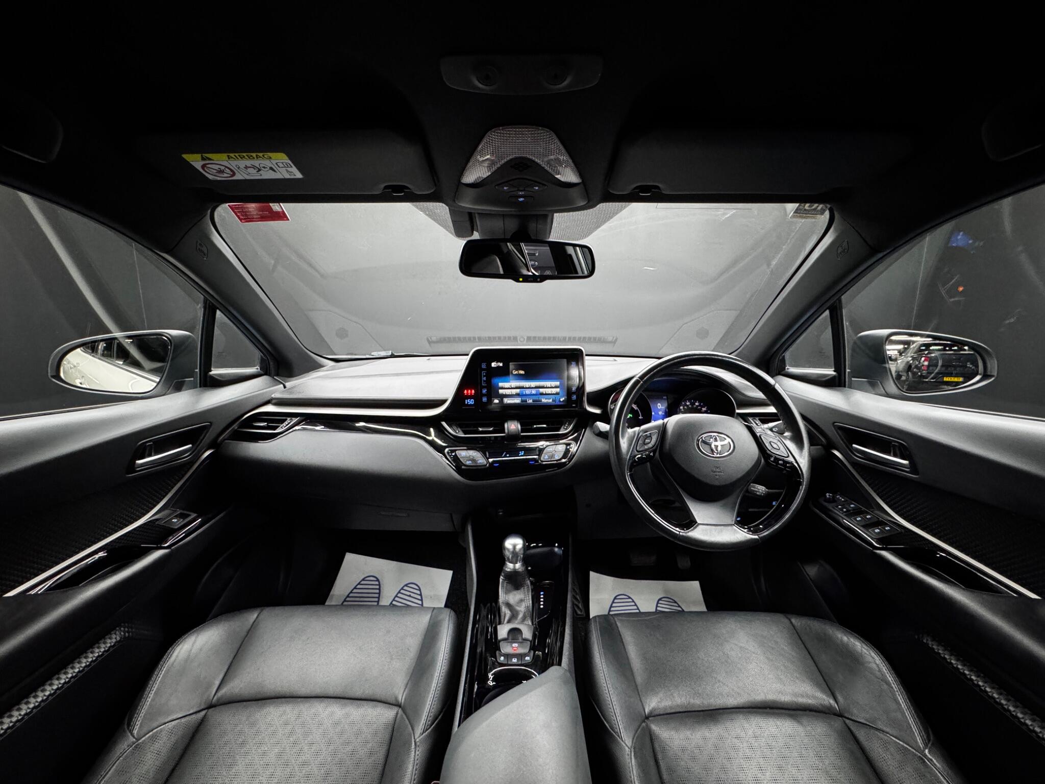 Toyota C-HR view 17