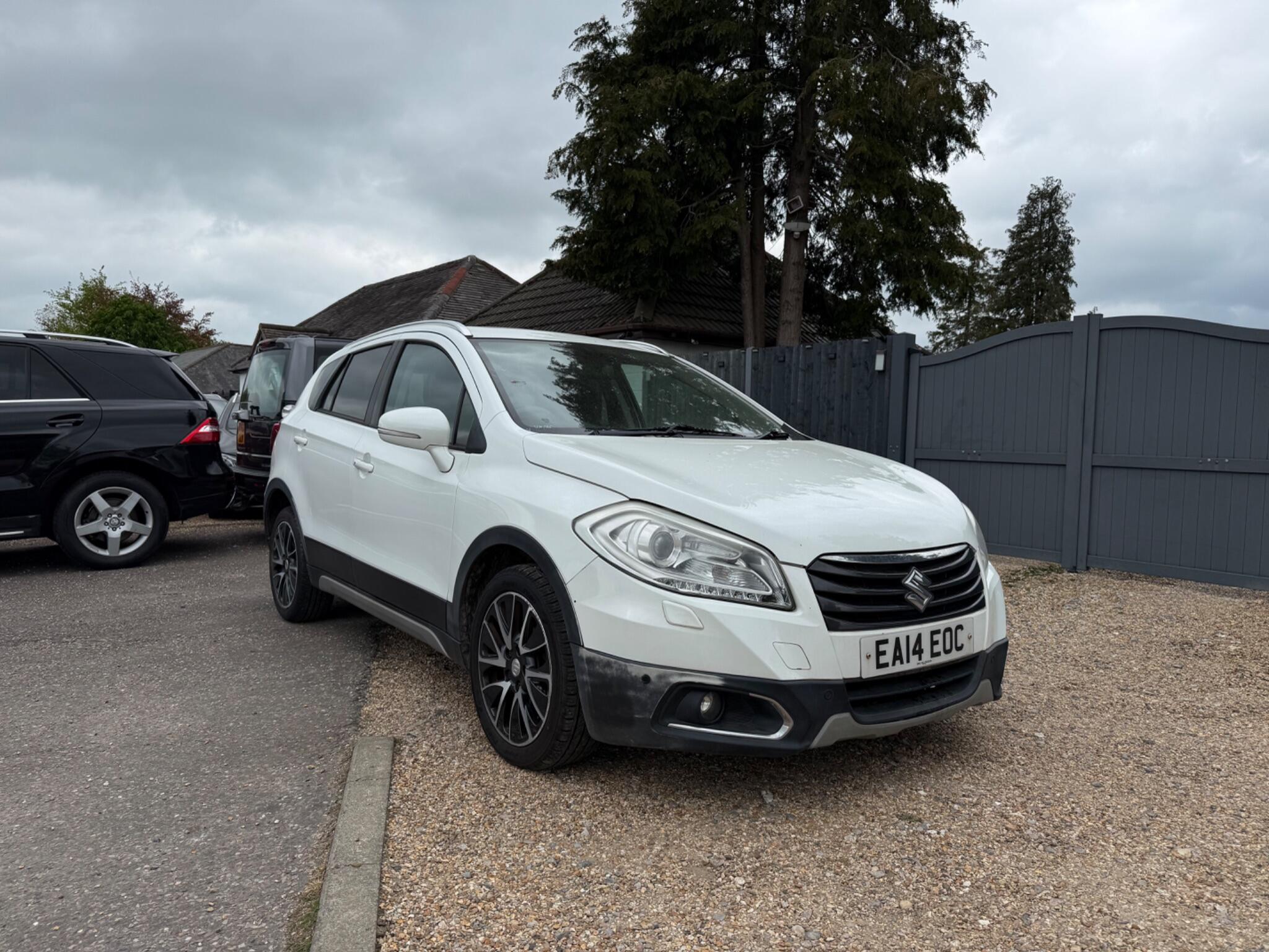 Suzuki SX4 S-Cross view 4