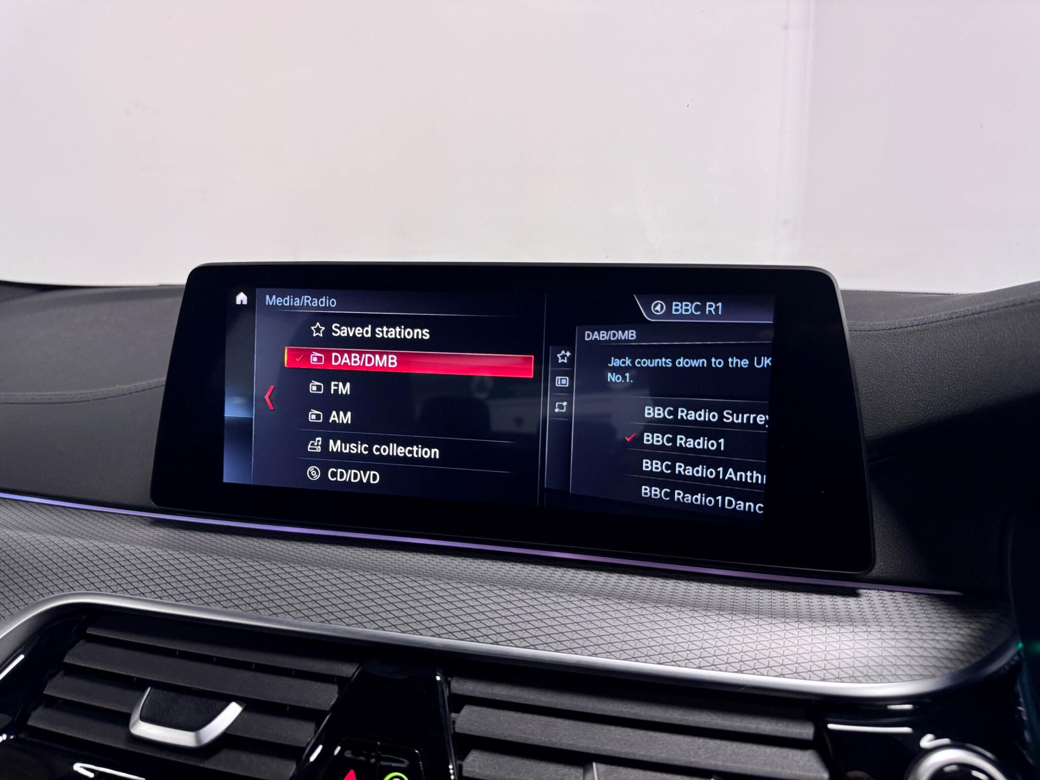 BMW 5 Series view 41