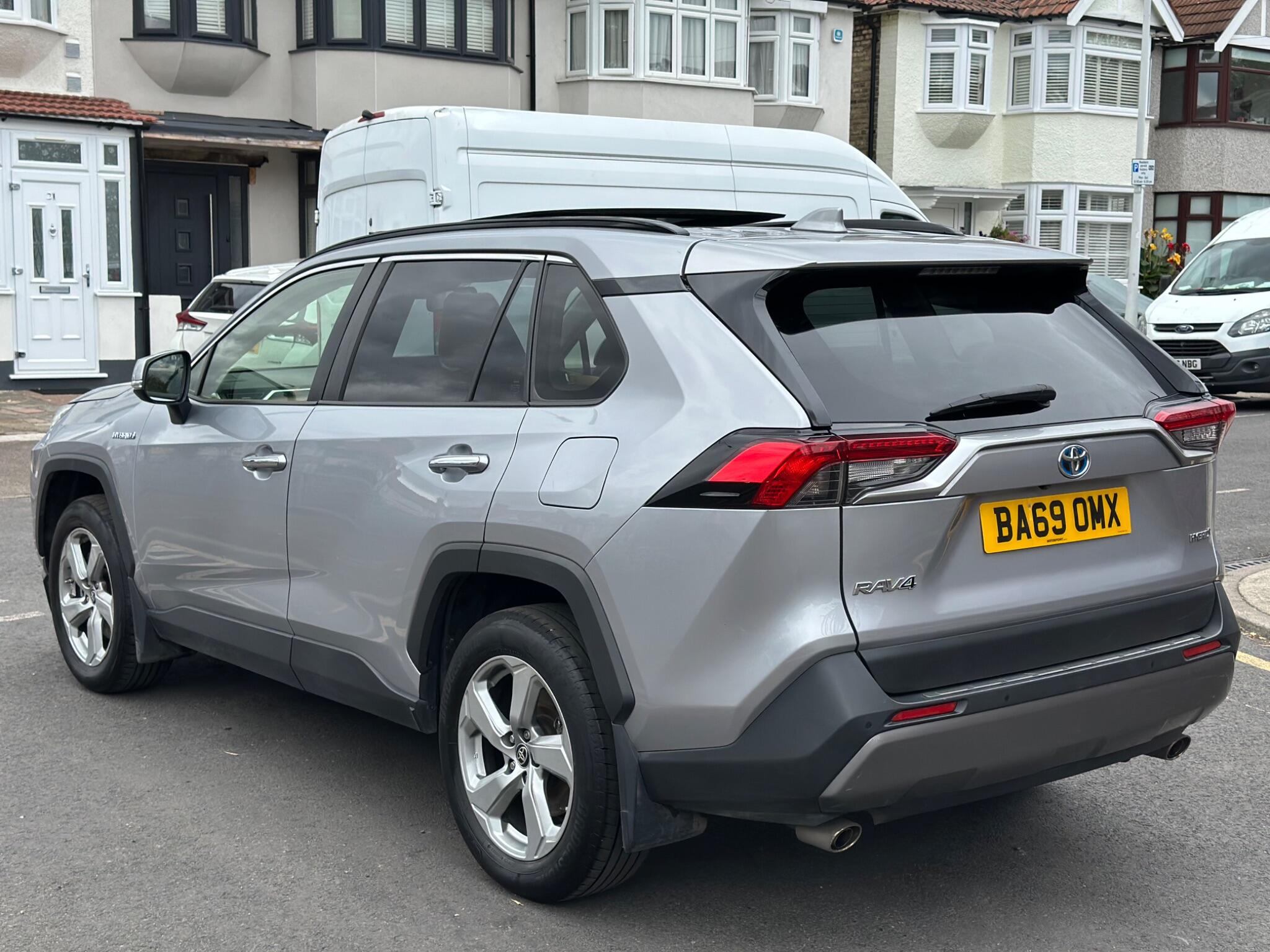 Toyota Rav4 view 4