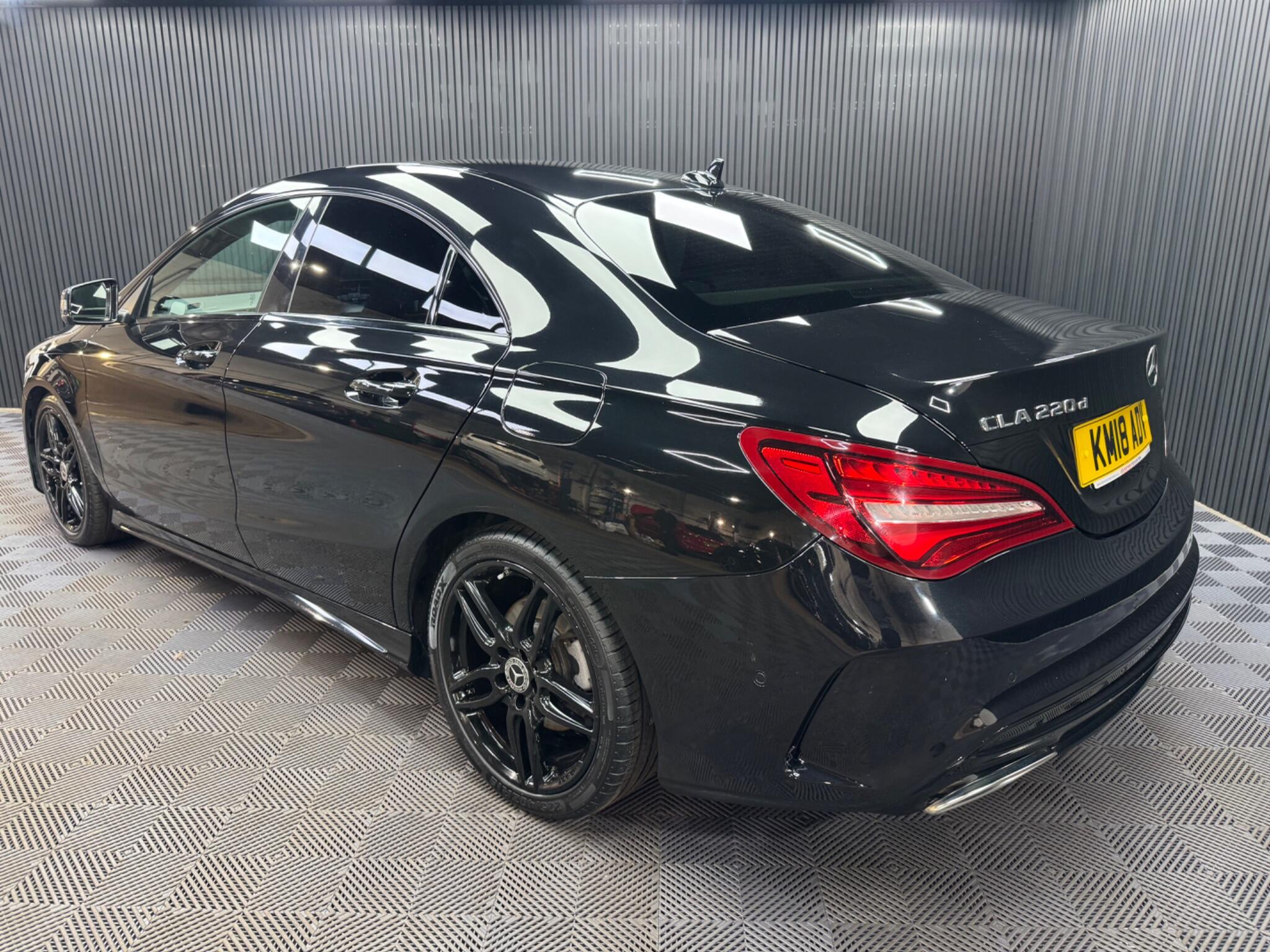 Mercedes-Benz Cla view 23