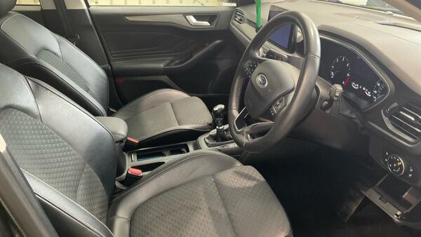 Ford Focus view 5