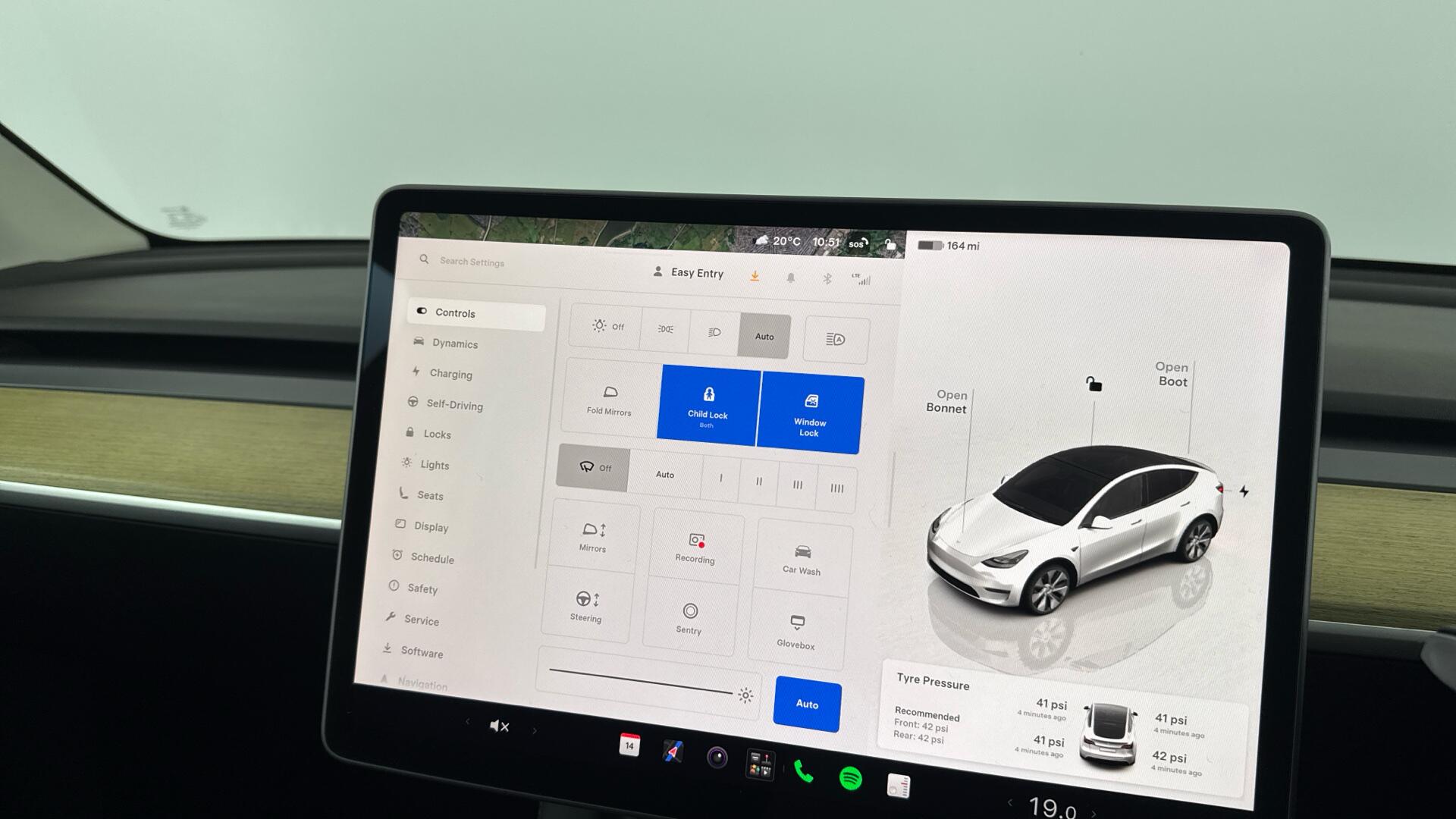 Tesla Model Y view 34