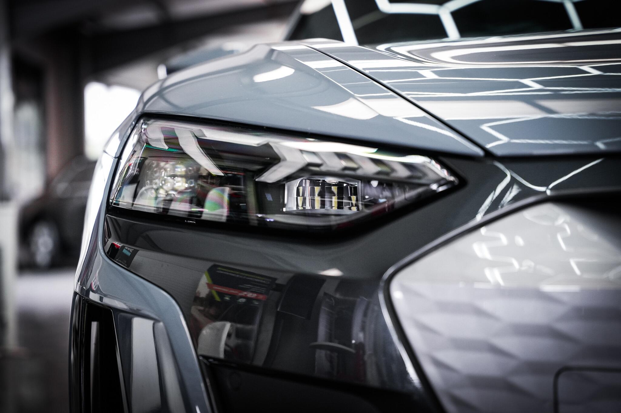 Audi e-tron GT view 32