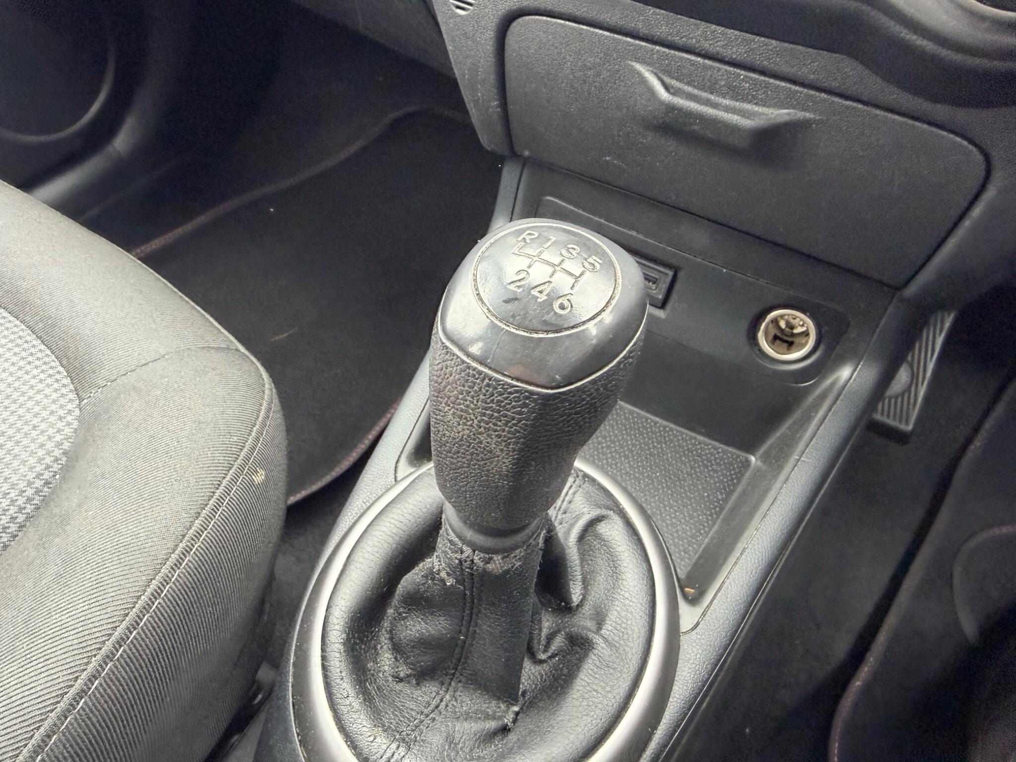Hyundai i20 view 31