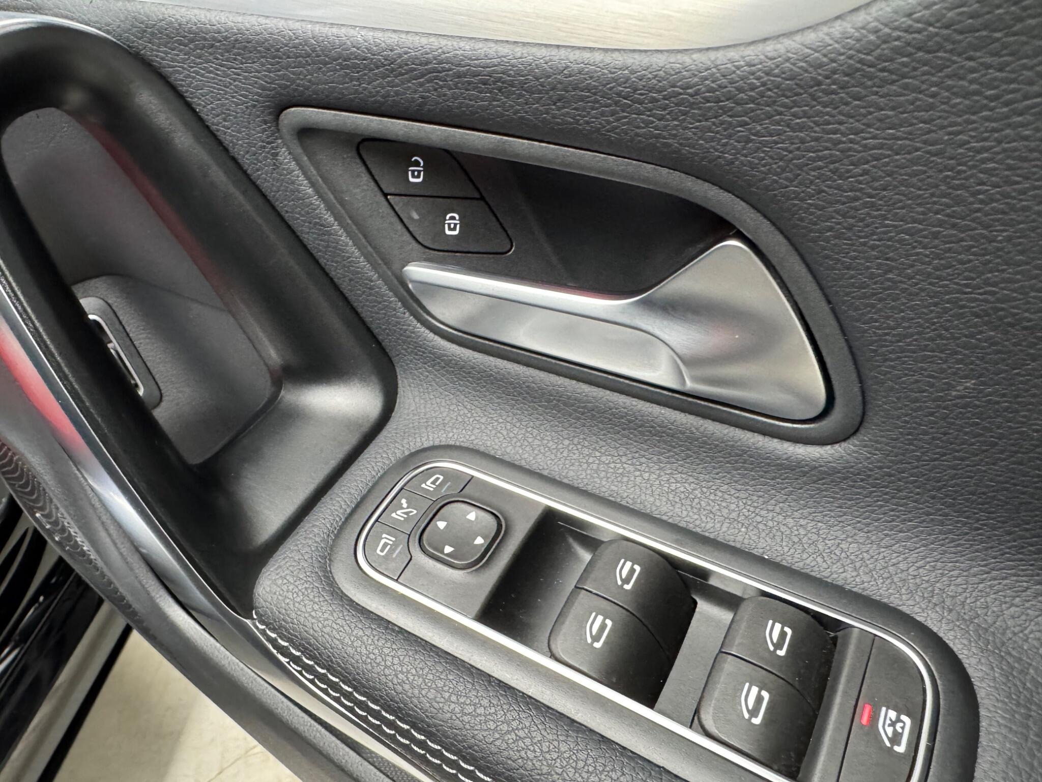 Mercedes-Benz CLA view 15