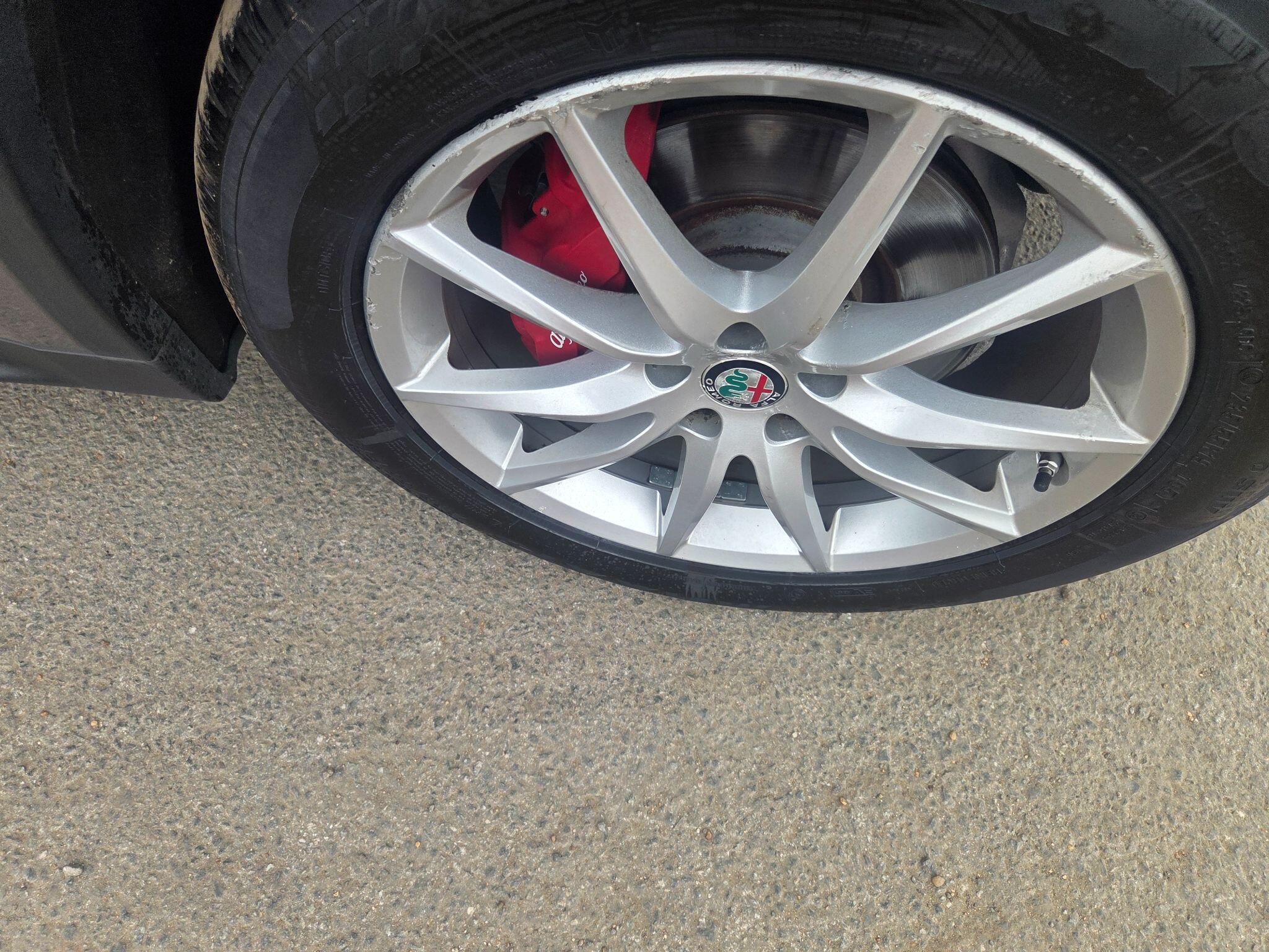 Alfa Romeo Stelvio view 30
