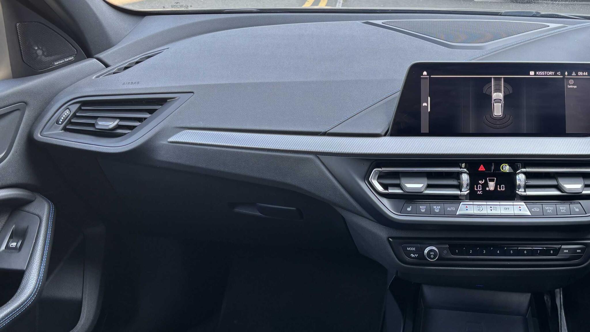 BMW 1 Series view 6
