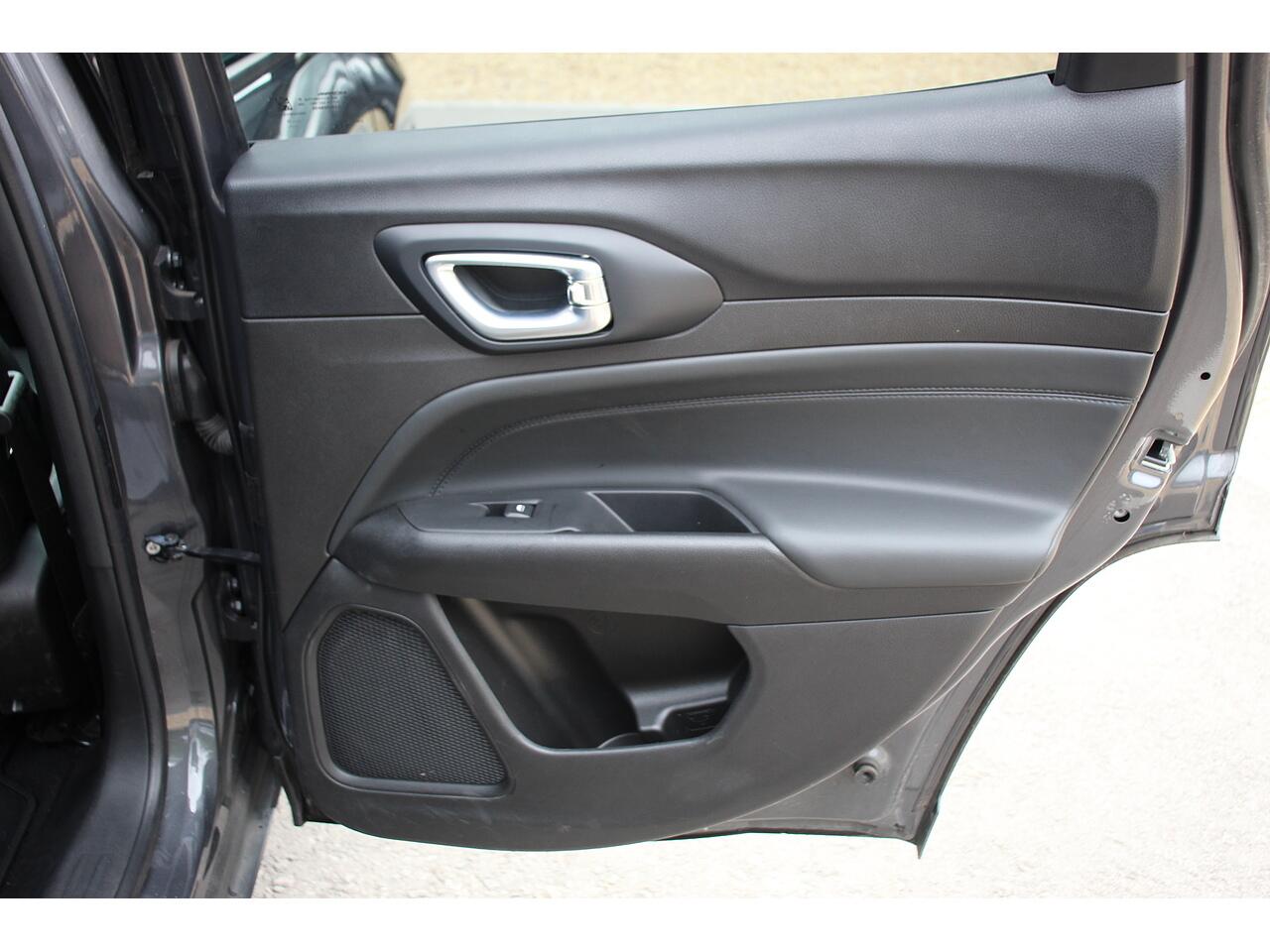 Jeep Compass view 35