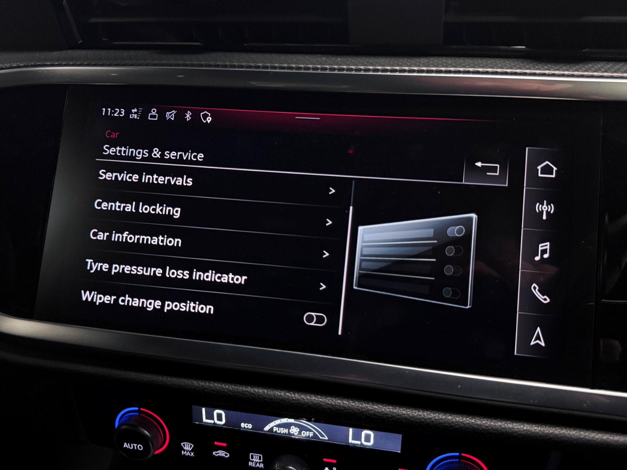 Audi Q3 view 56
