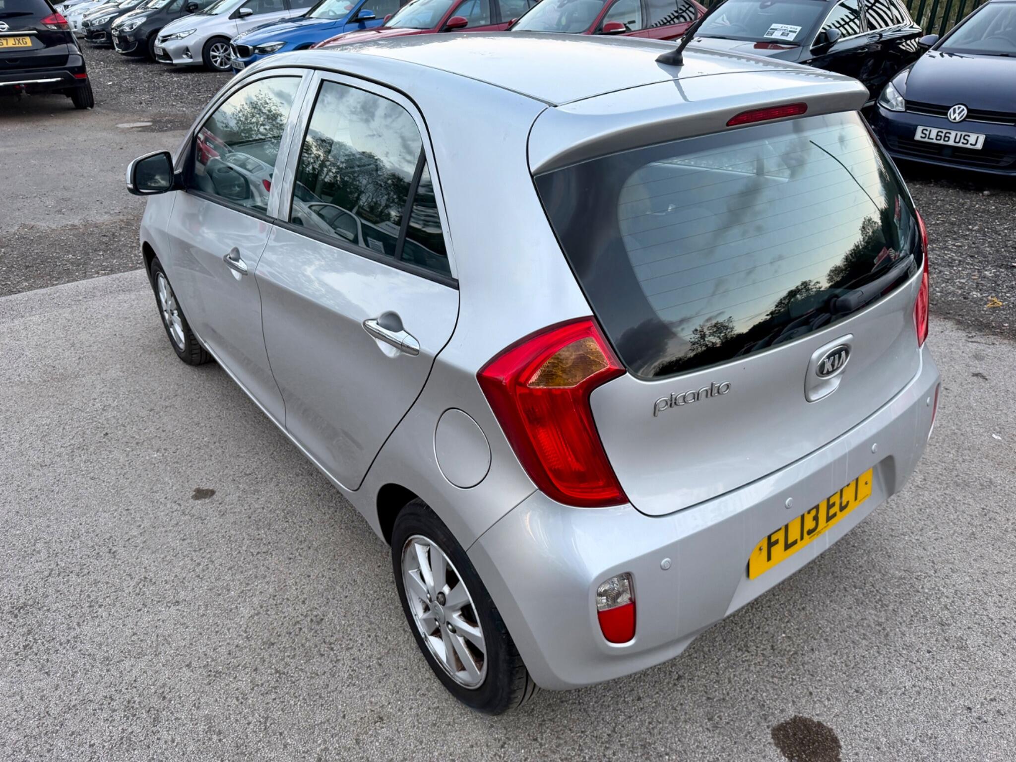Kia Picanto view 11