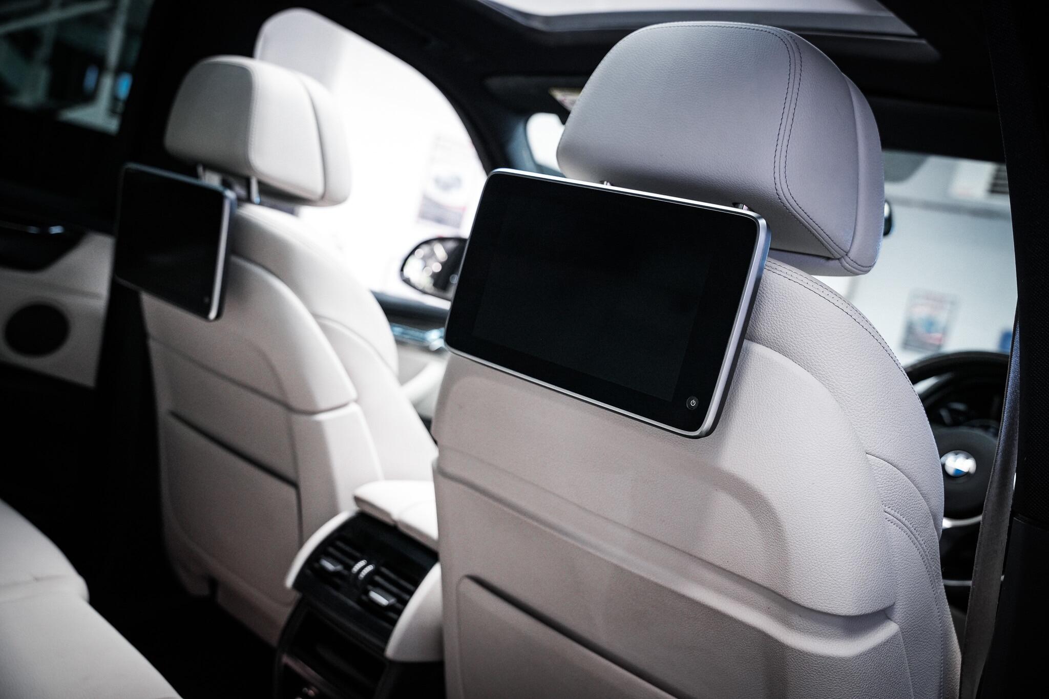 BMW X5 view 6