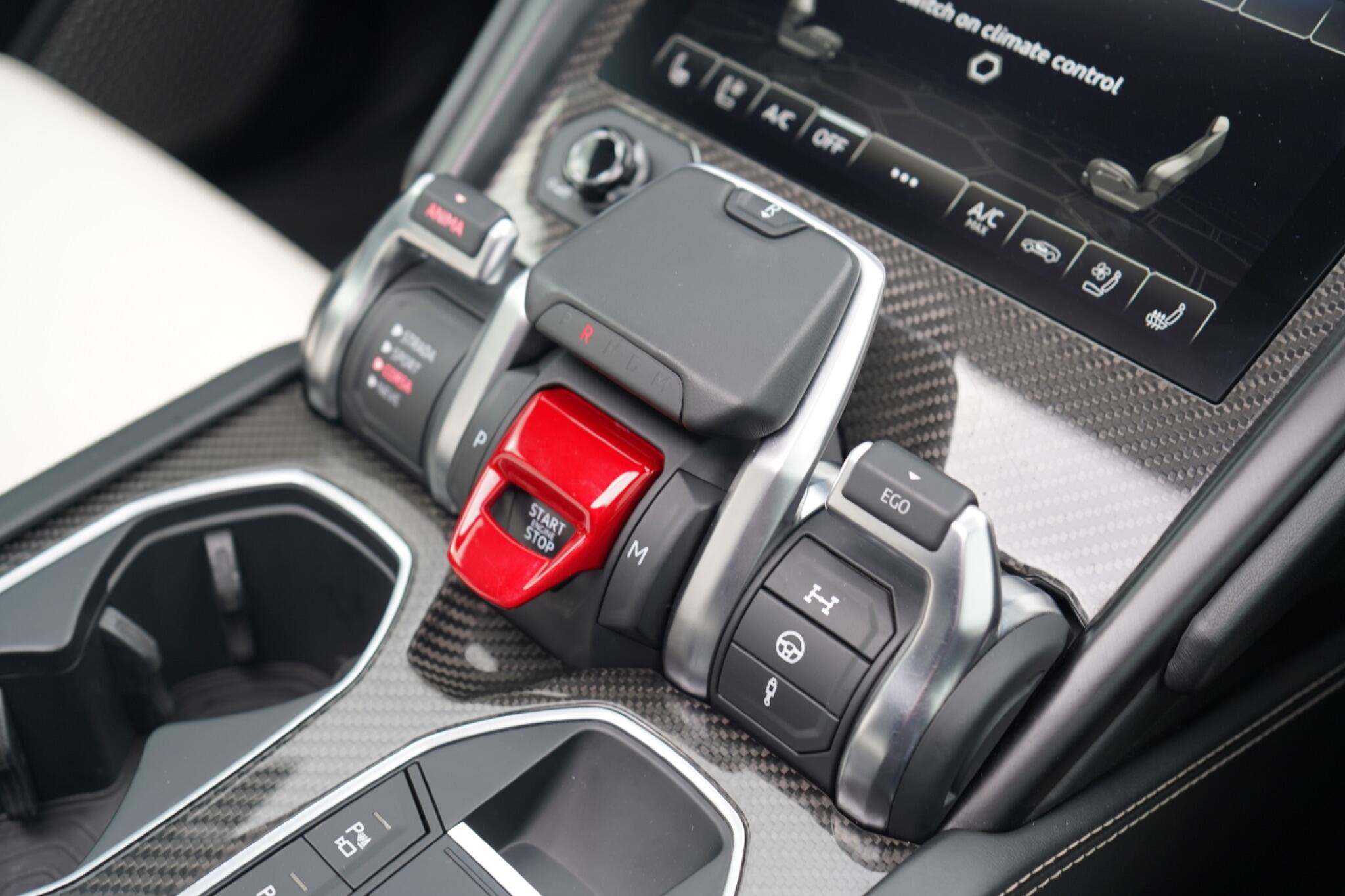 Lamborghini Urus view 40